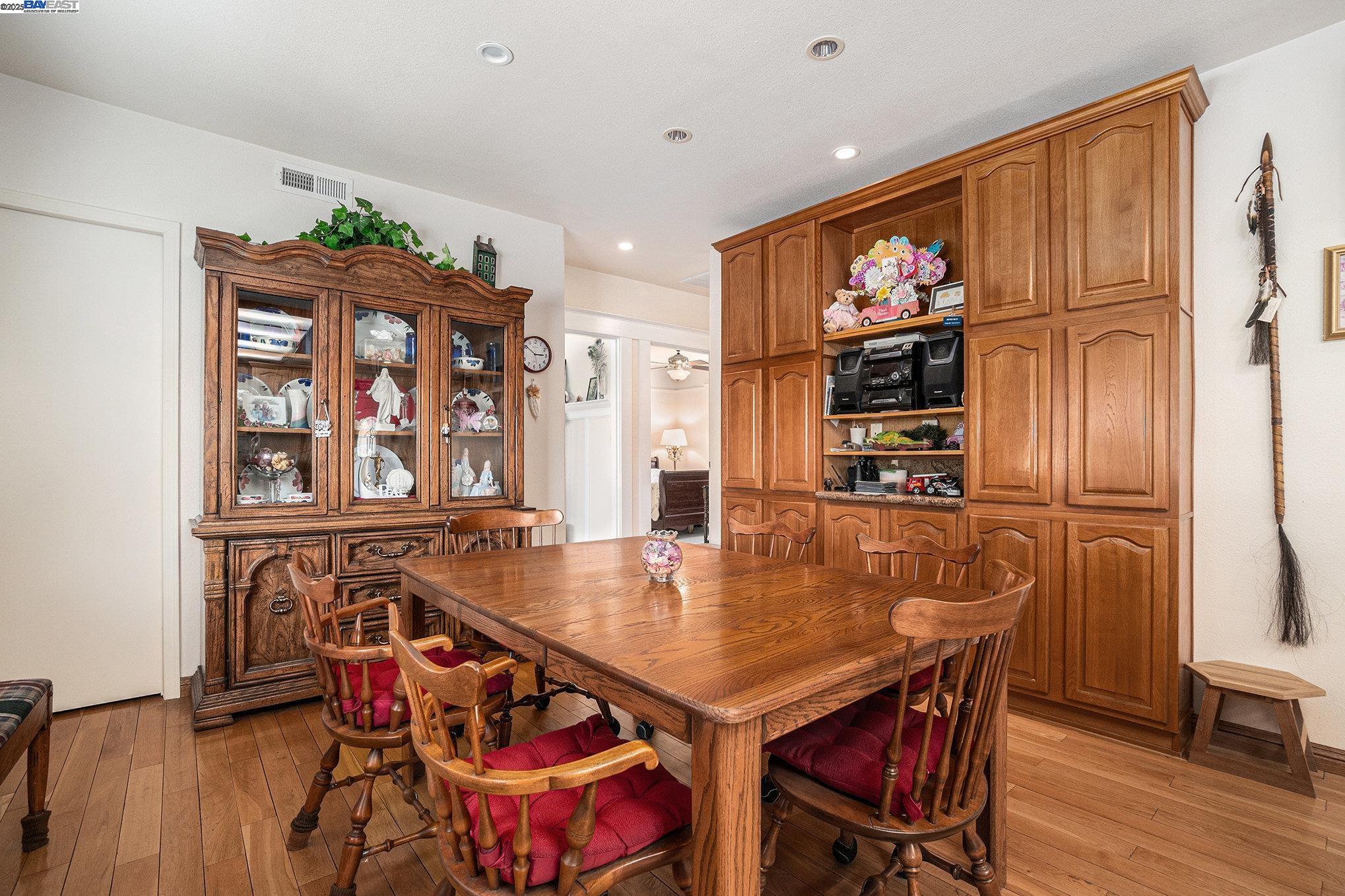 Detail Gallery Image 16 of 60 For 5799 Nortonville, Pittsburg,  CA 94565 - 3 Beds | 2 Baths