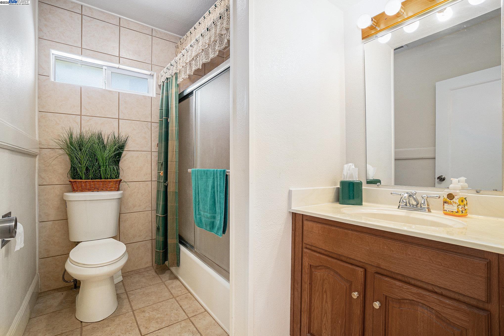 Detail Gallery Image 29 of 60 For 5799 Nortonville, Pittsburg,  CA 94565 - 3 Beds | 2 Baths