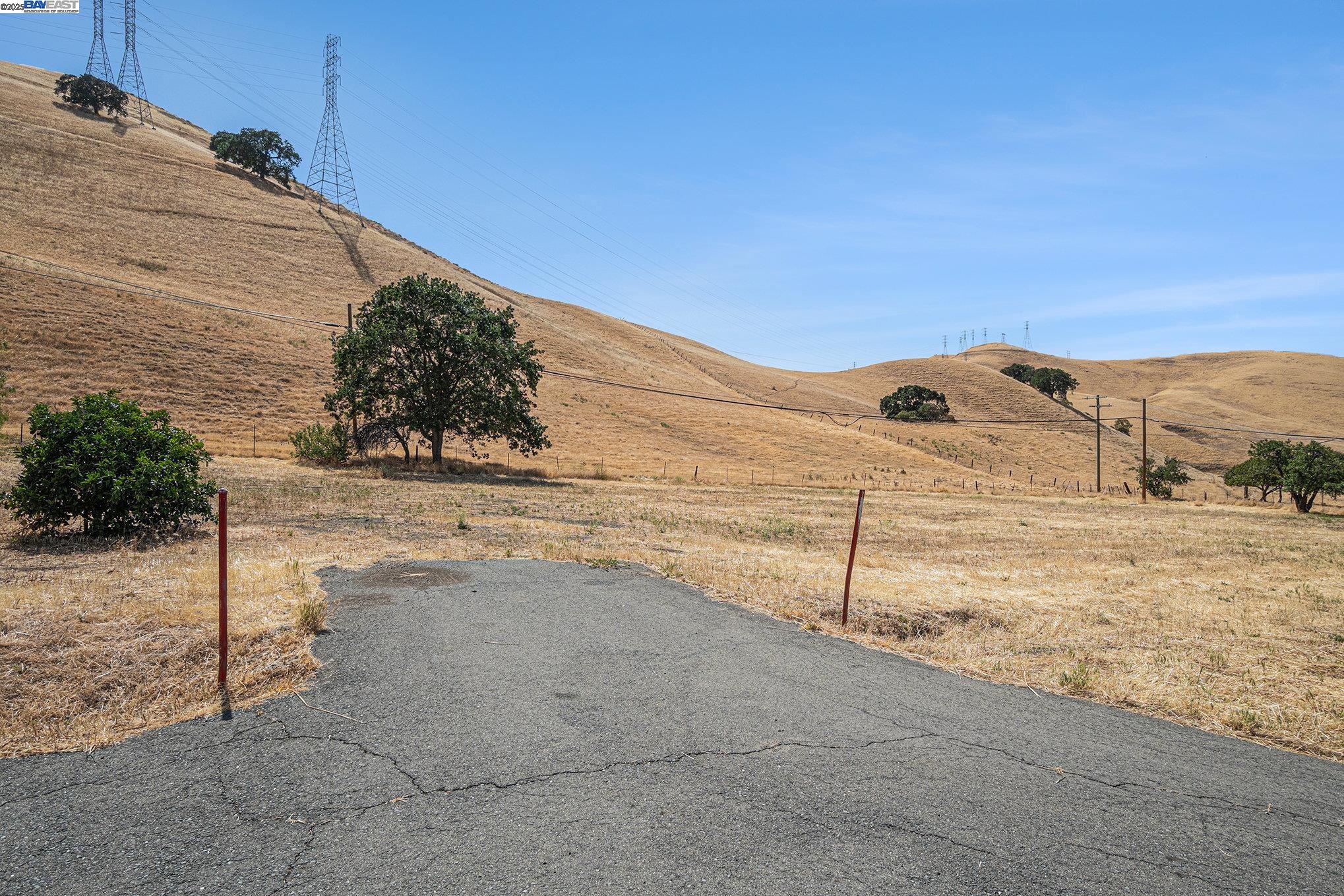 Detail Gallery Image 43 of 60 For 5799 Nortonville, Pittsburg,  CA 94565 - 3 Beds | 2 Baths
