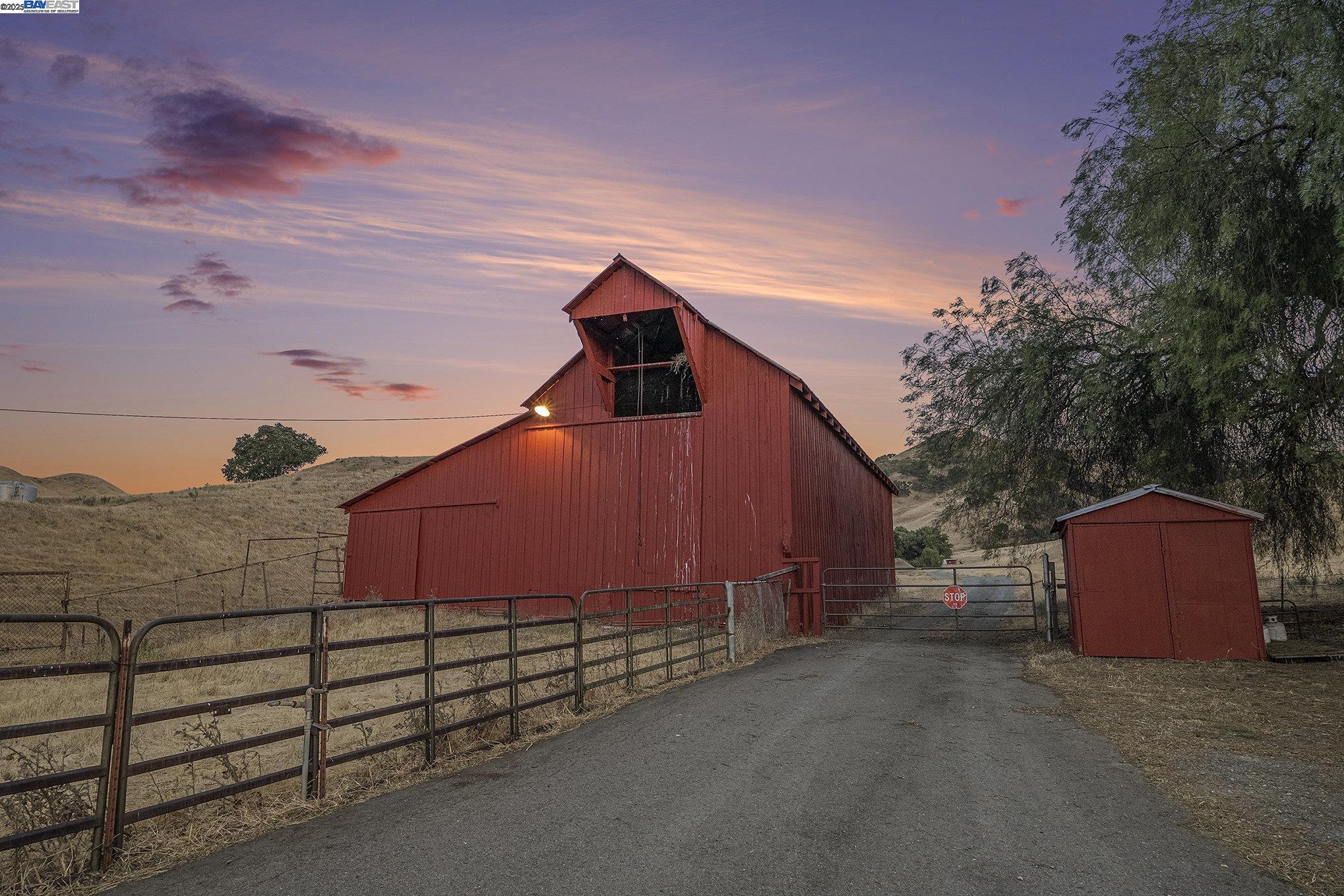 Detail Gallery Image 58 of 60 For 5799 Nortonville, Pittsburg,  CA 94565 - 3 Beds | 2 Baths