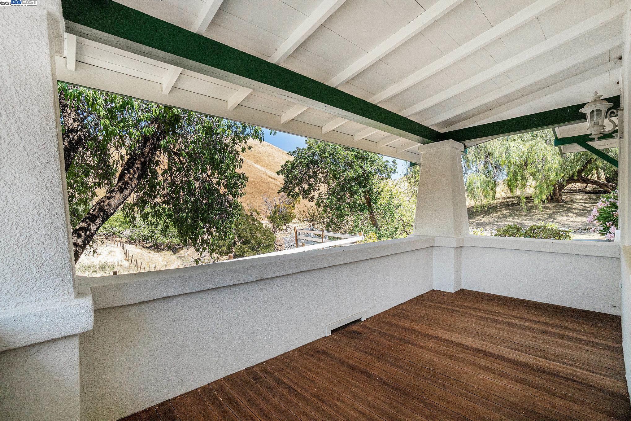 Detail Gallery Image 10 of 60 For 5799 Nortonville, Pittsburg,  CA 94565 - 3 Beds | 2 Baths