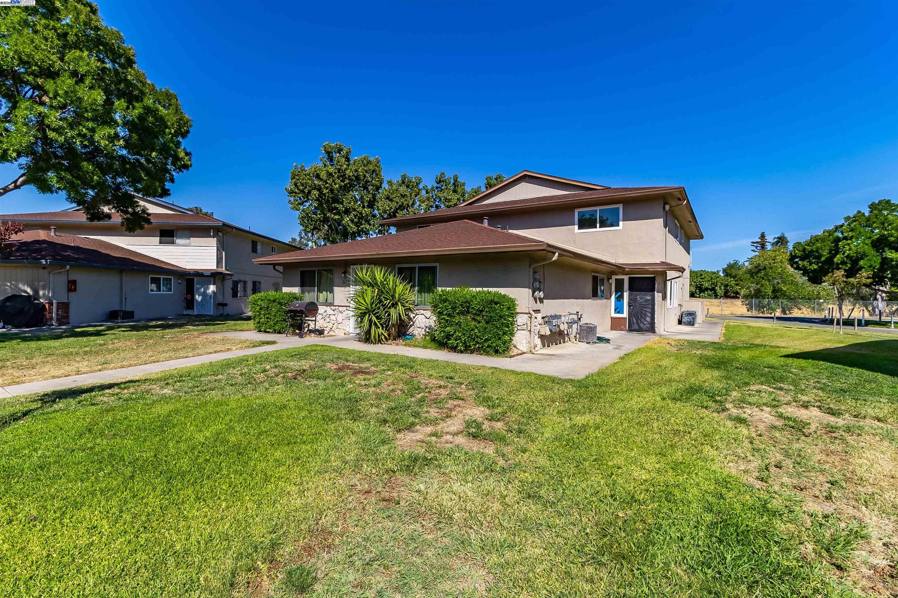 MLS: 41103975 Condo For Sale