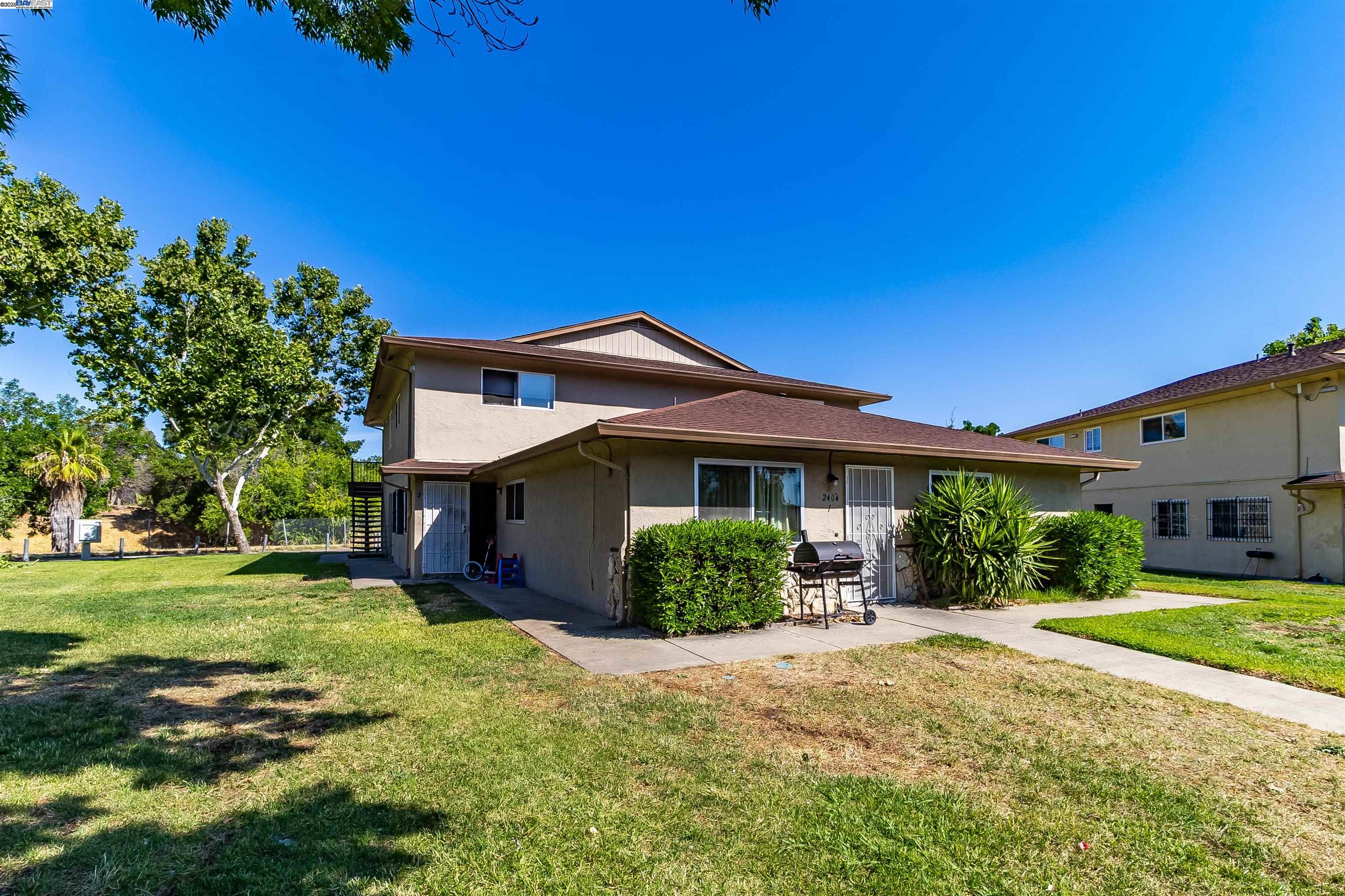 Photo #2: 41103975 Listing 