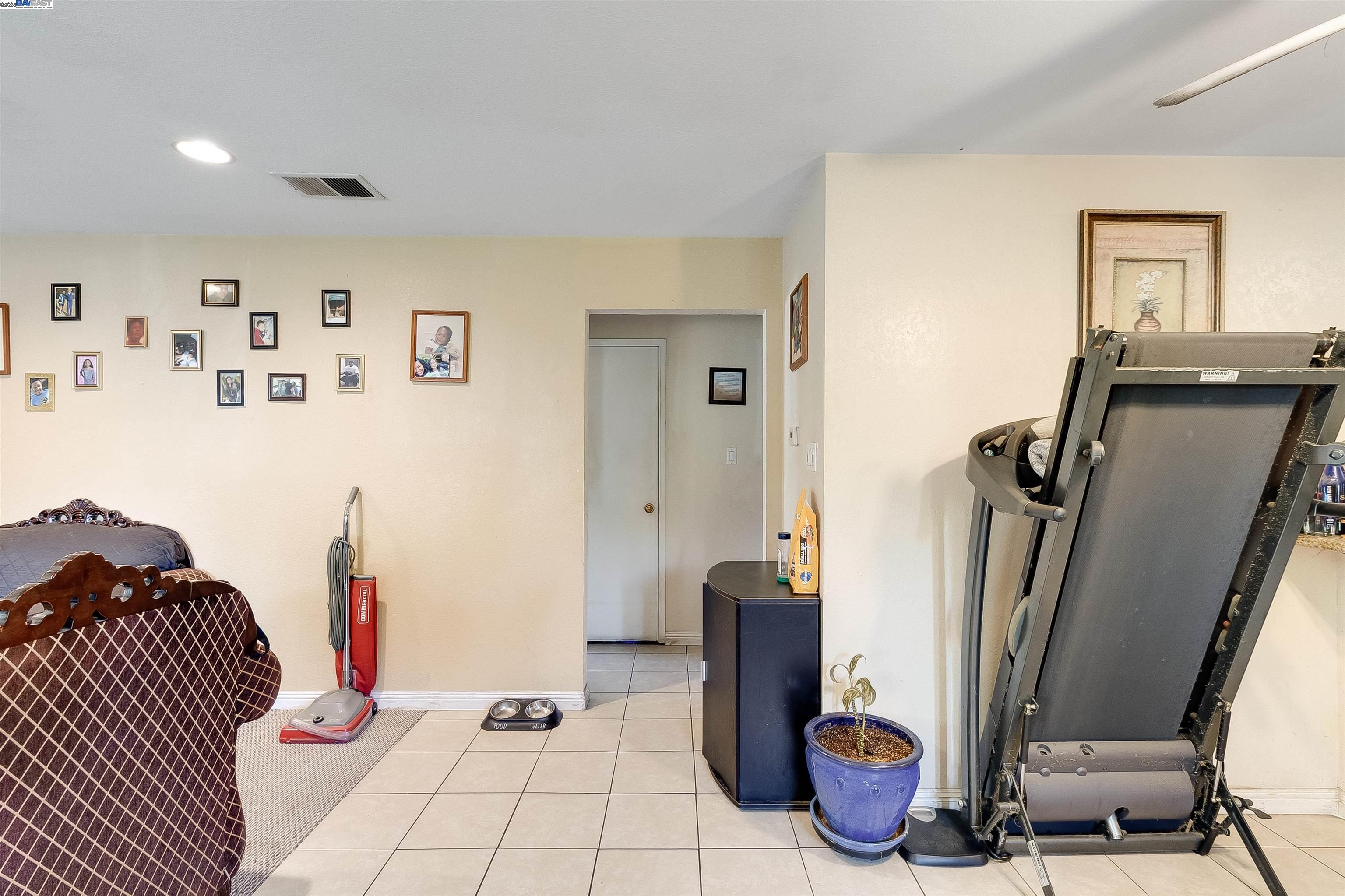 Photo #5: 41103975 Listing 