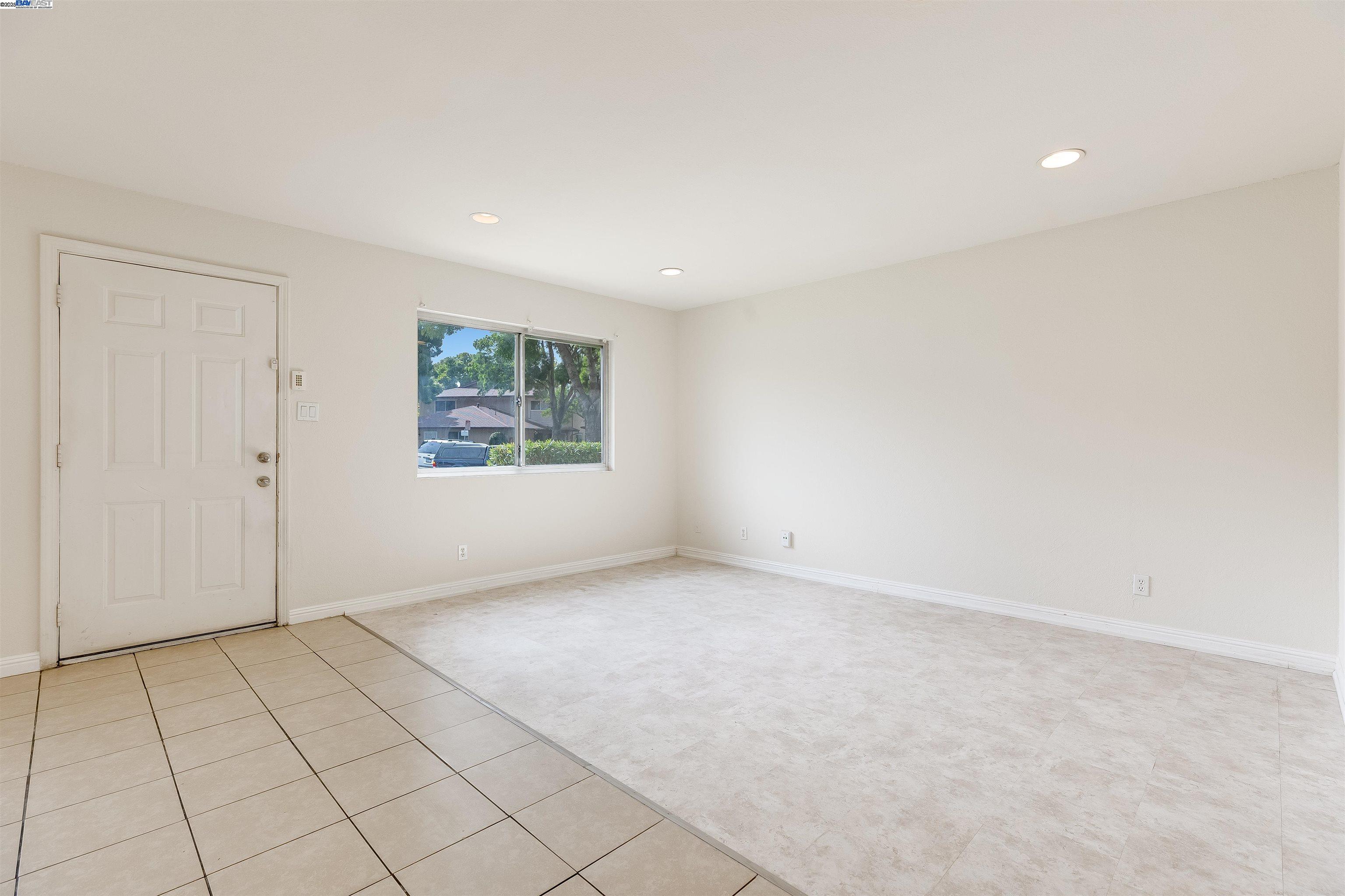 Photo #6: 41103975 Listing 