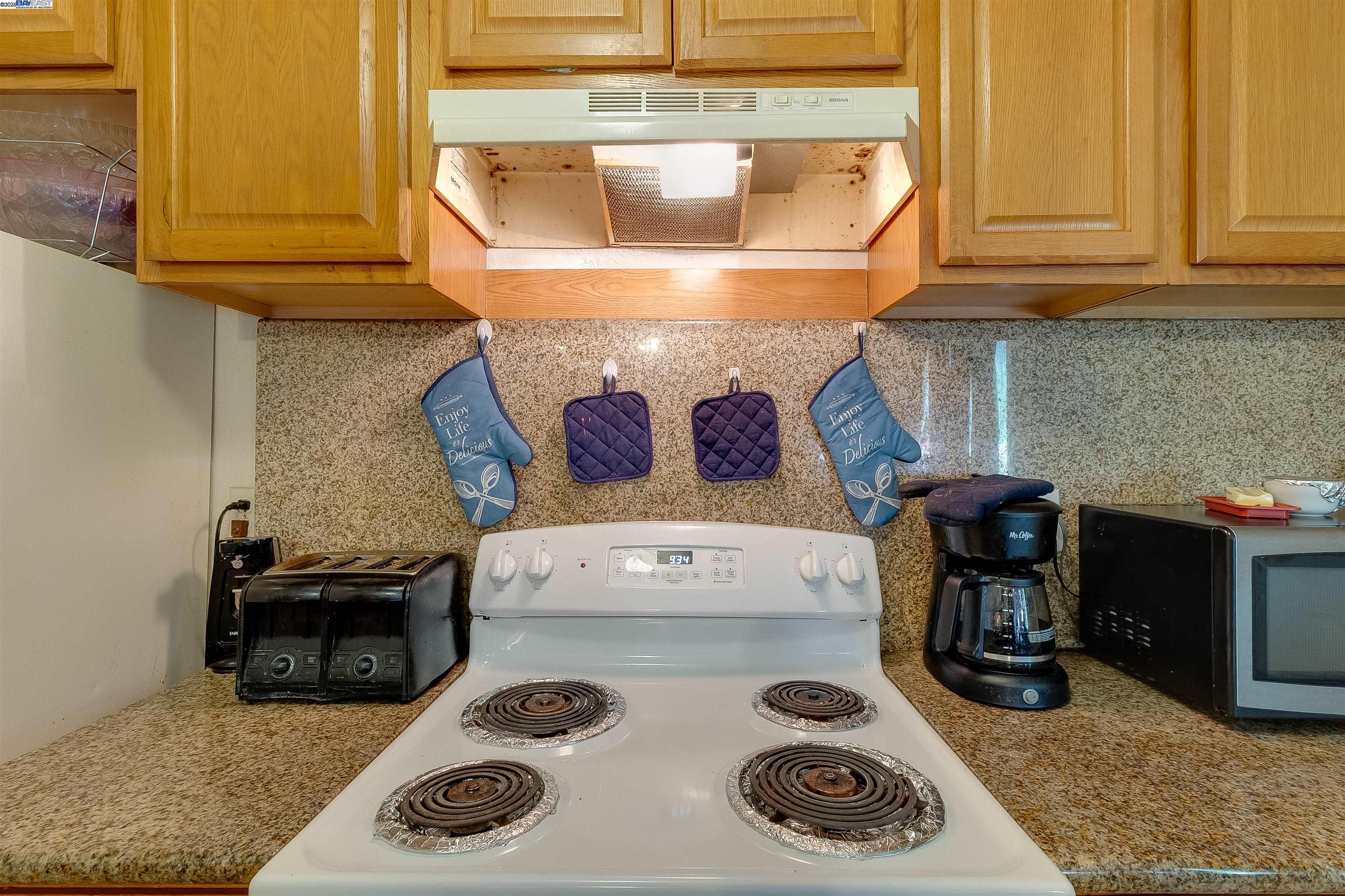 Photo #9: 41103975 Listing: Photo #9