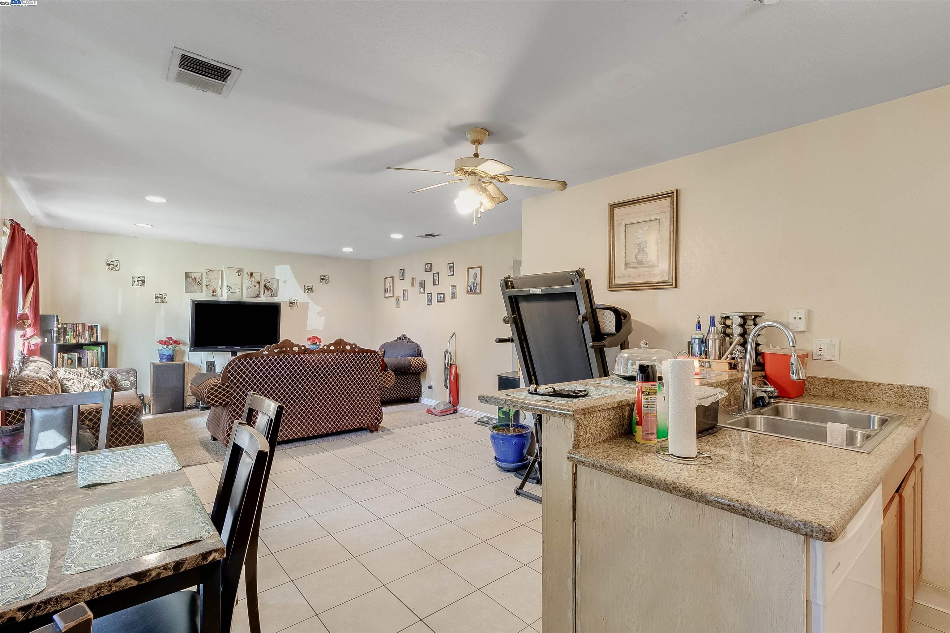 Photo #10: 41103975 Listing: Photo #10