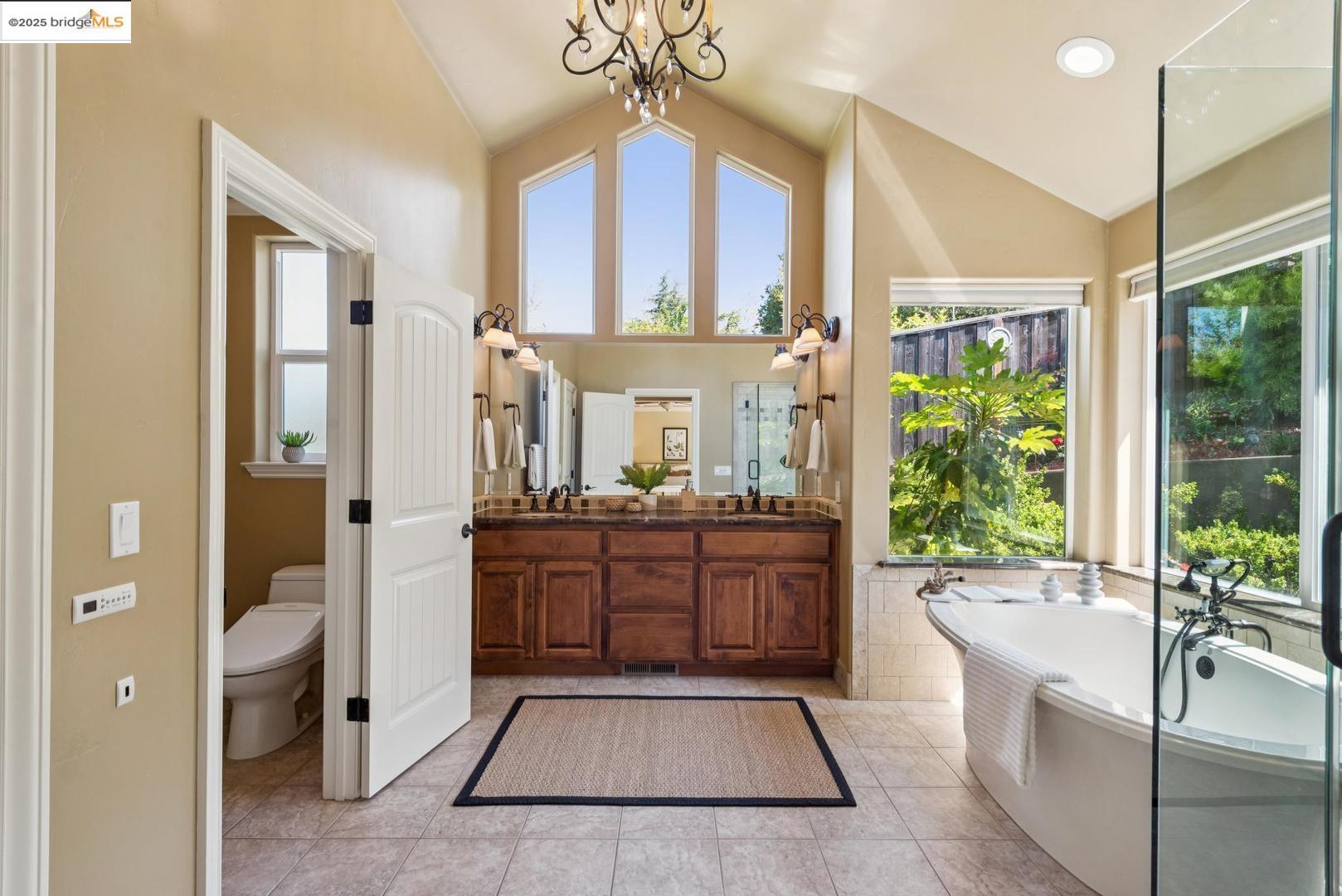 Detail Gallery Image 30 of 47 For 3244 Ridgeview Pl, Hayward,  CA 94541 - 5 Beds | 3/1 Baths