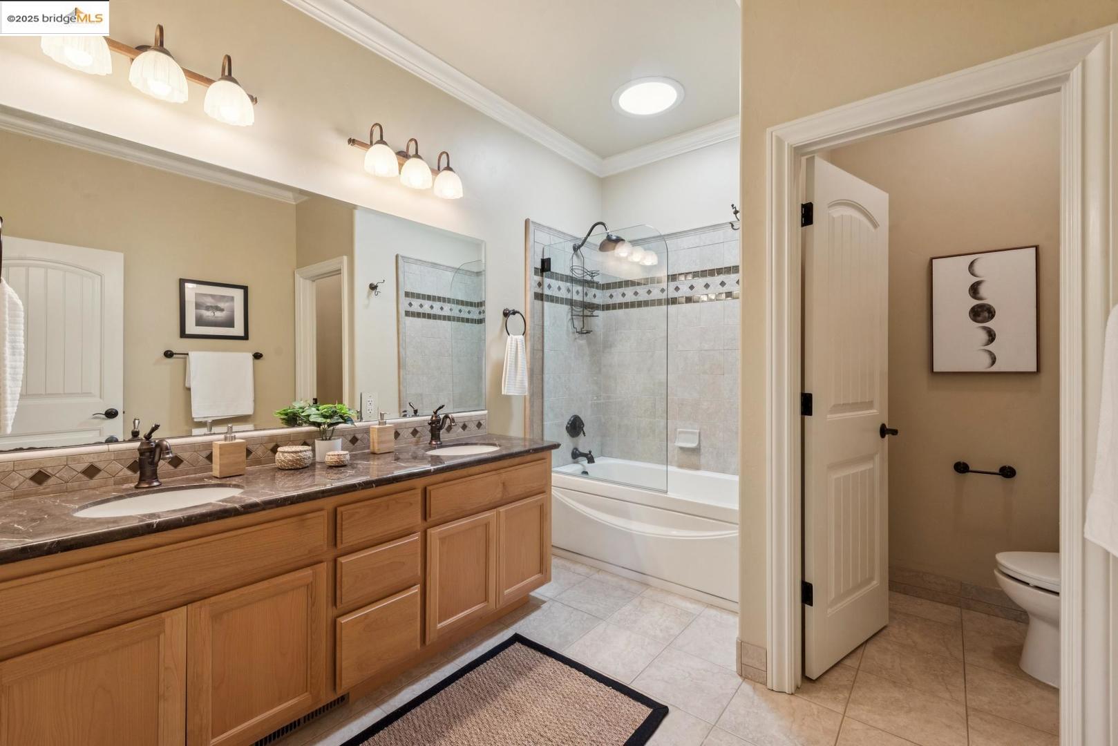 Detail Gallery Image 34 of 47 For 3244 Ridgeview Pl, Hayward,  CA 94541 - 5 Beds | 3/1 Baths