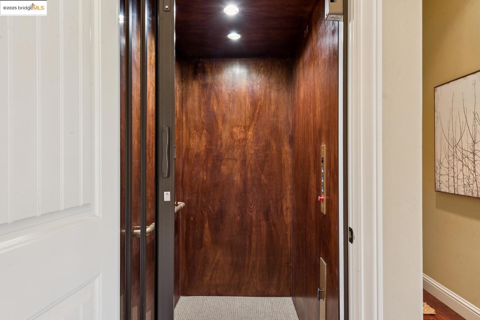 Detail Gallery Image 38 of 47 For 3244 Ridgeview Pl, Hayward,  CA 94541 - 5 Beds | 3/1 Baths