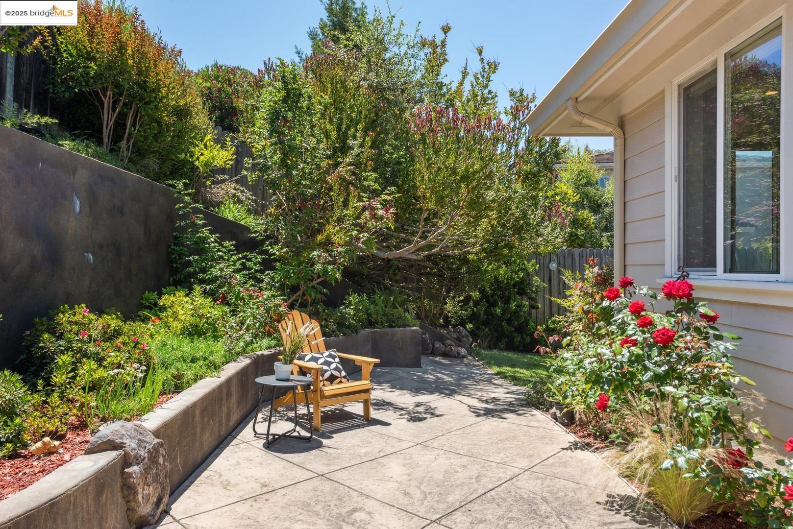 Detail Gallery Image 42 of 47 For 3244 Ridgeview Pl, Hayward,  CA 94541 - 5 Beds | 3/1 Baths