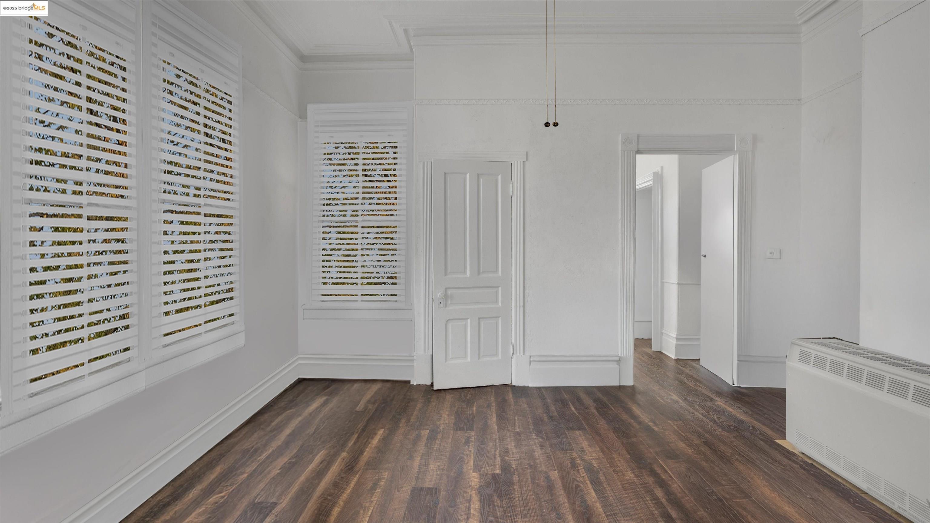 Detail Gallery Image 11 of 49 For 1071 59th St, Oakland,  CA 94608 - 3 Beds | 2 Baths