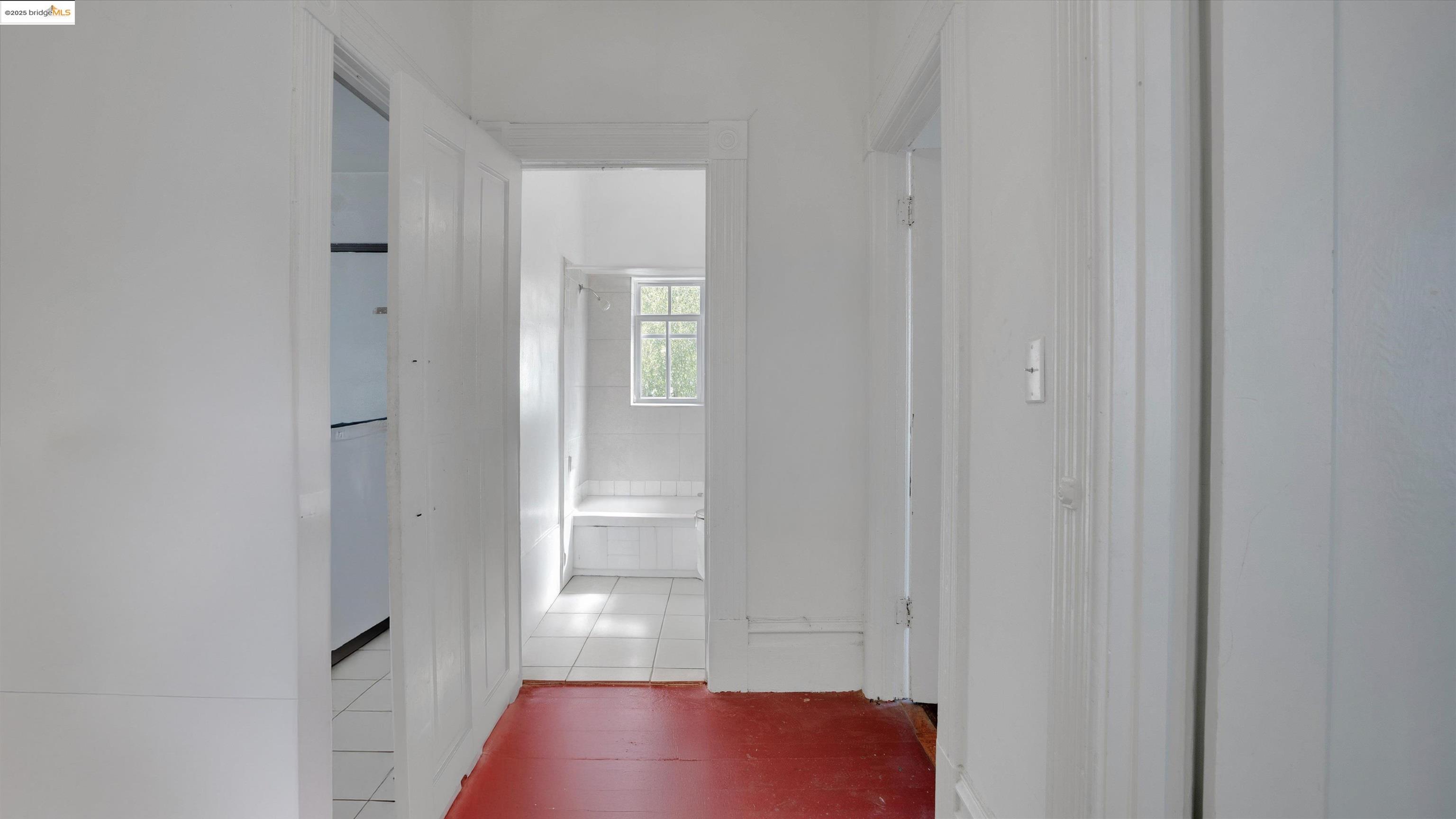 Detail Gallery Image 22 of 49 For 1071 59th St, Oakland,  CA 94608 - 3 Beds | 2 Baths