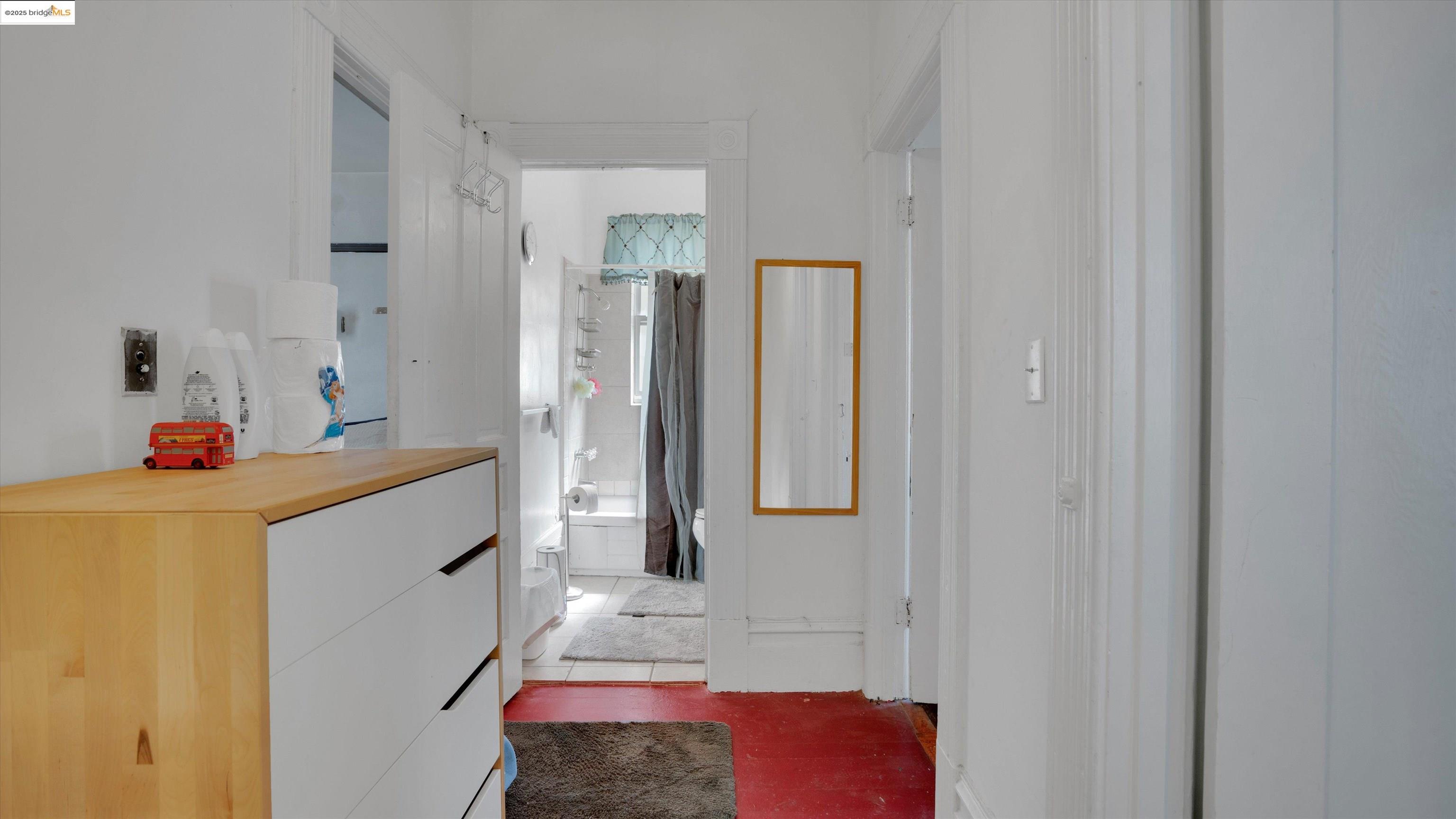 Detail Gallery Image 23 of 49 For 1071 59th St, Oakland,  CA 94608 - 3 Beds | 2 Baths
