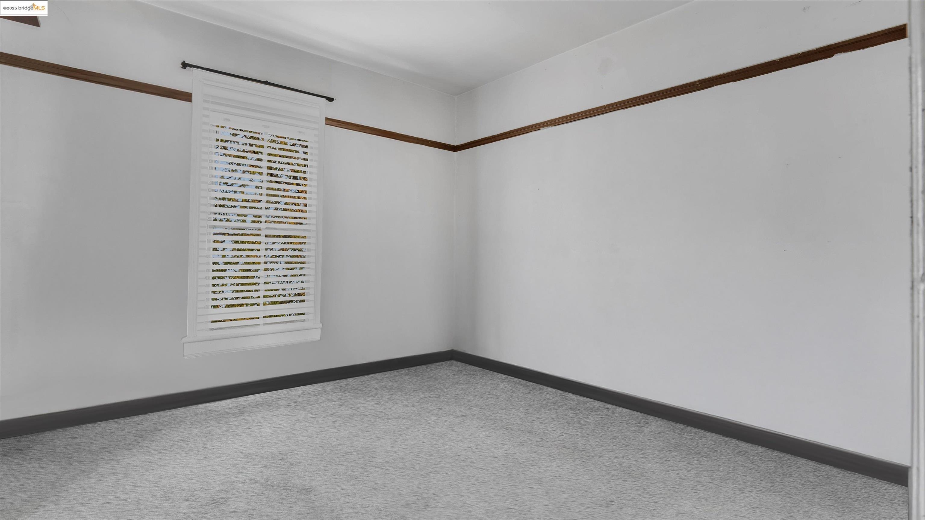 Detail Gallery Image 26 of 49 For 1071 59th St, Oakland,  CA 94608 - 3 Beds | 2 Baths