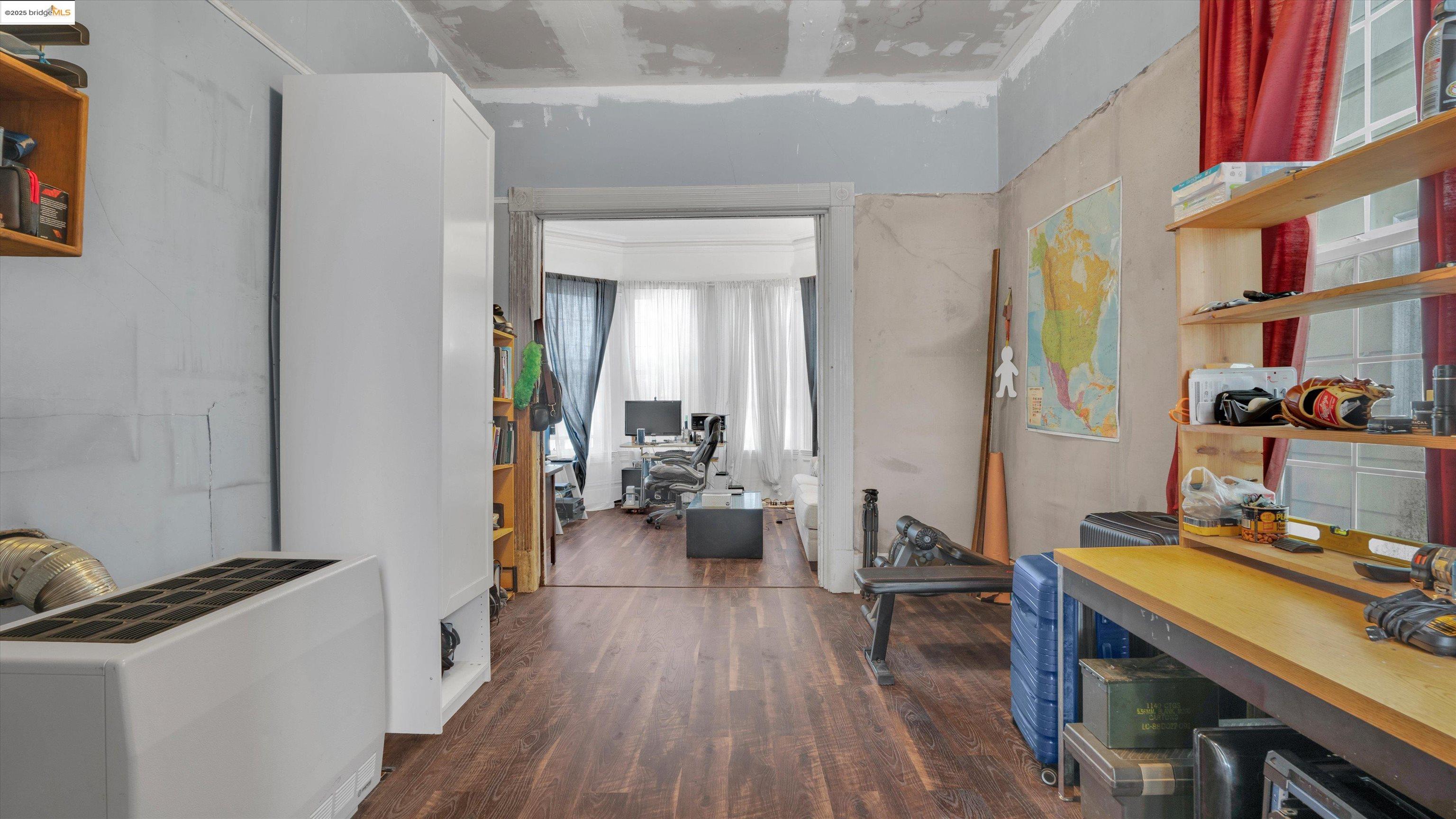 Detail Gallery Image 35 of 49 For 1071 59th St, Oakland,  CA 94608 - 3 Beds | 2 Baths