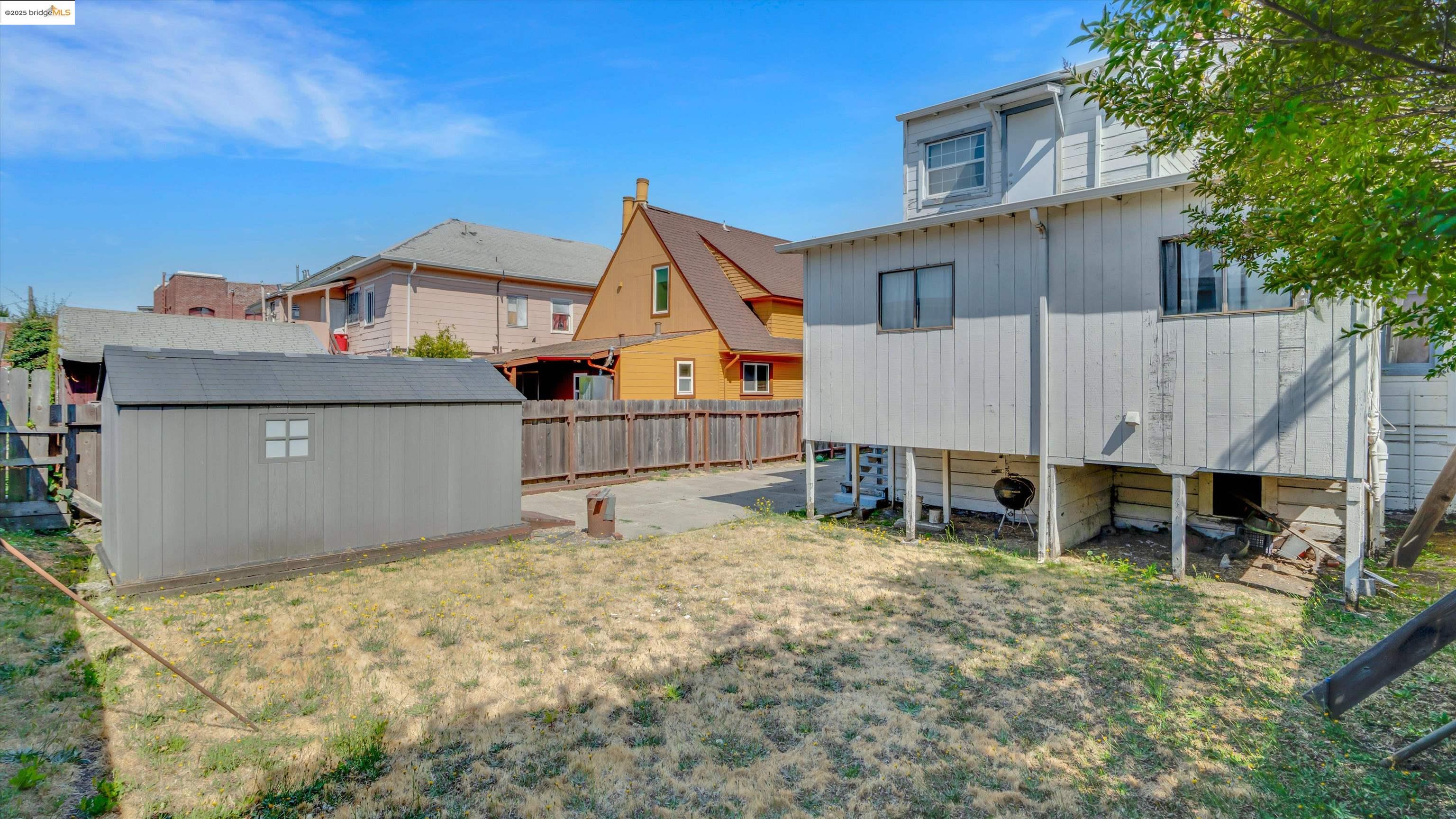 Detail Gallery Image 42 of 49 For 1071 59th St, Oakland,  CA 94608 - 3 Beds | 2 Baths