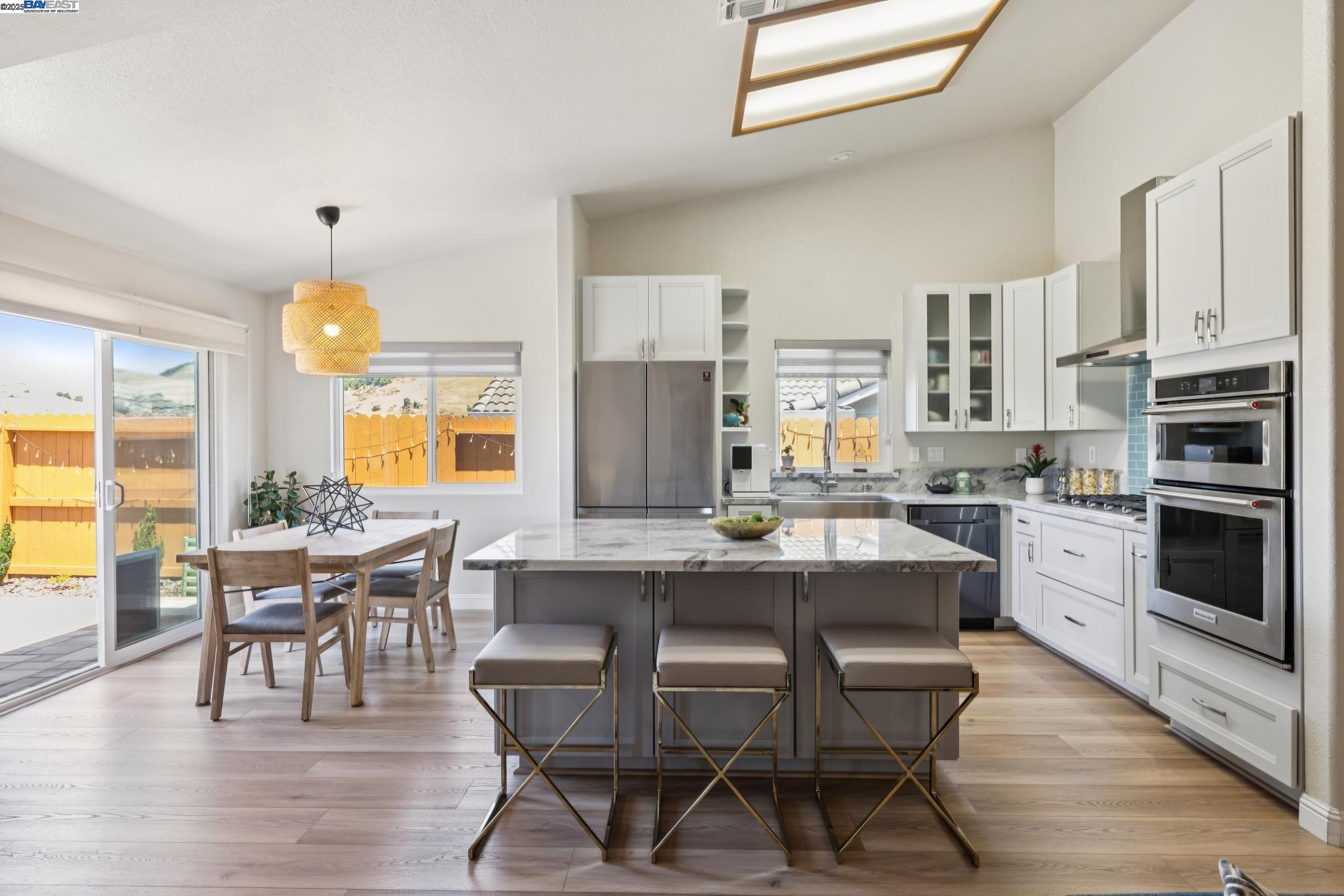 Detail Gallery Image 12 of 30 For 5408 La Salle Way, Vallejo,  CA 94591 - 4 Beds | 2 Baths