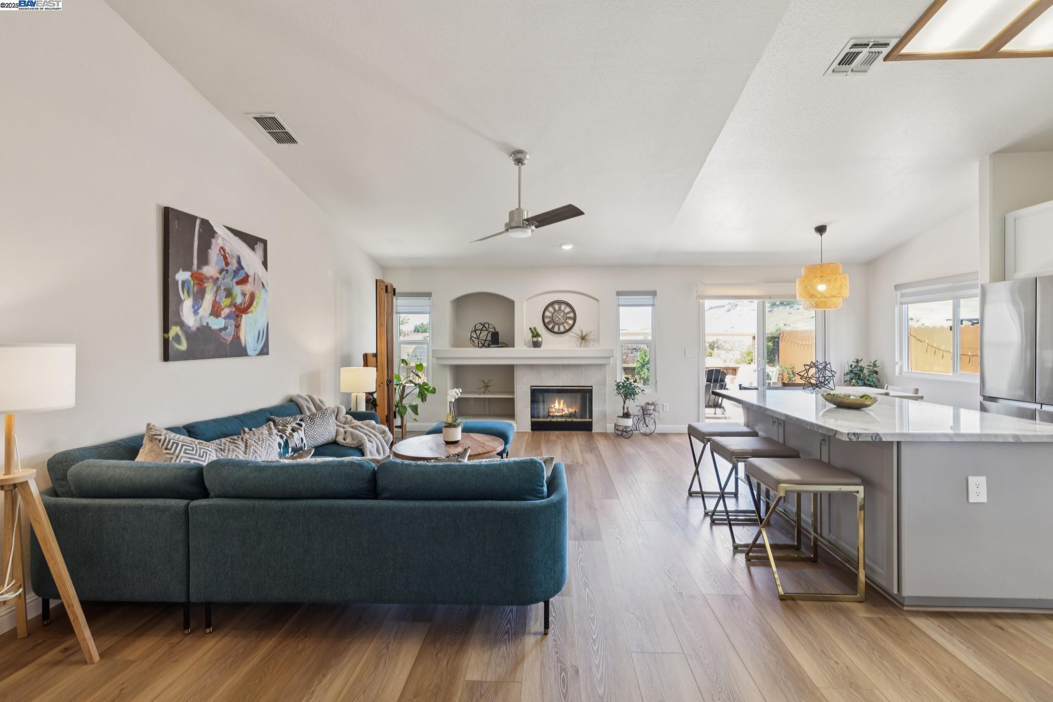 Detail Gallery Image 9 of 30 For 5408 La Salle Way, Vallejo,  CA 94591 - 4 Beds | 2 Baths