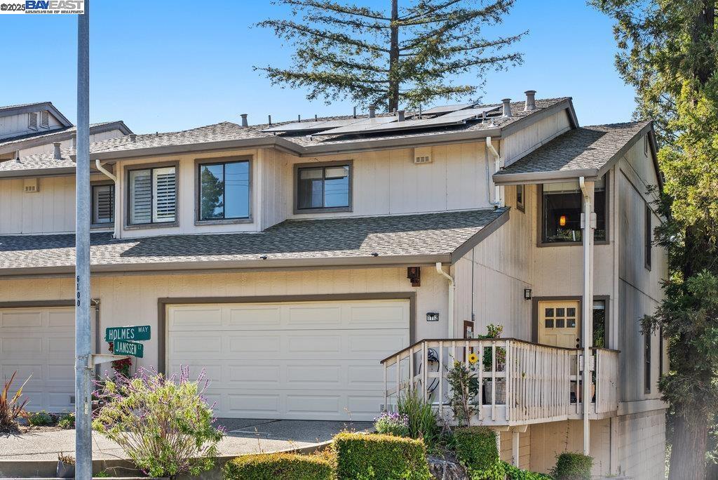 MLS: 41103979 Condo For Sale