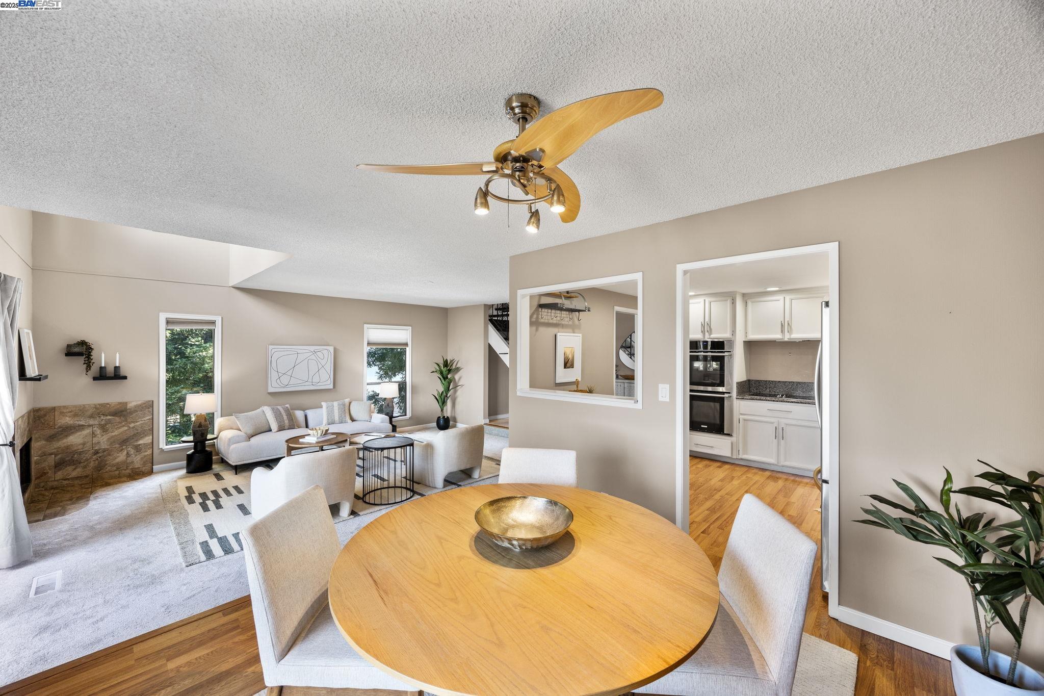 Detail Gallery Image 13 of 33 For 1112 Holmes Way, Hayward,  CA 94541 - 2 Beds | 2/1 Baths