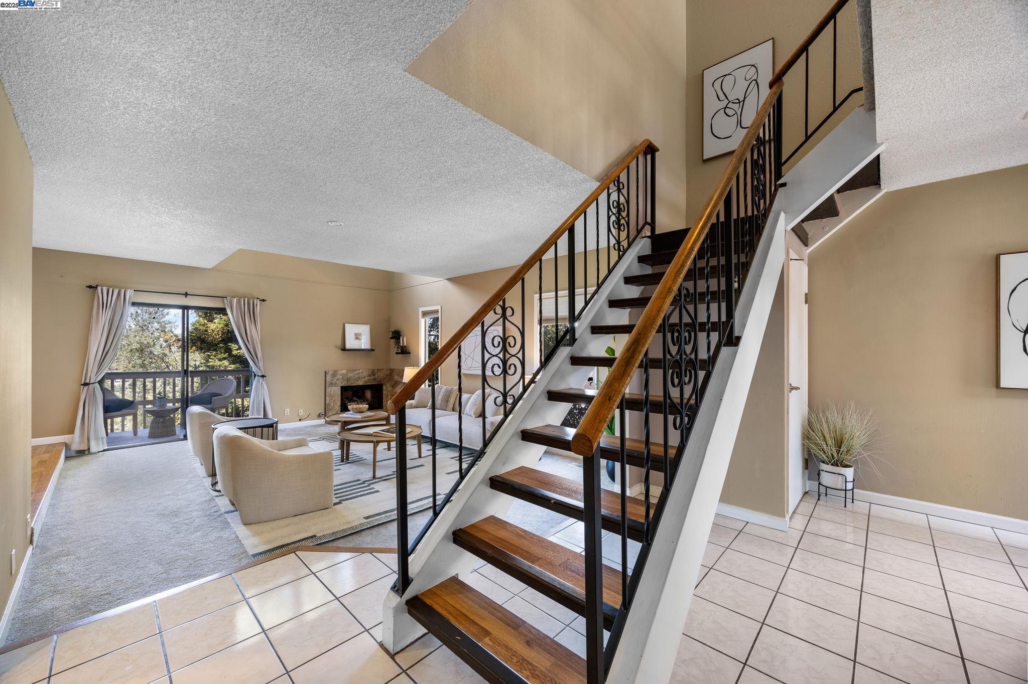 Detail Gallery Image 21 of 33 For 1112 Holmes Way, Hayward,  CA 94541 - 2 Beds | 2/1 Baths