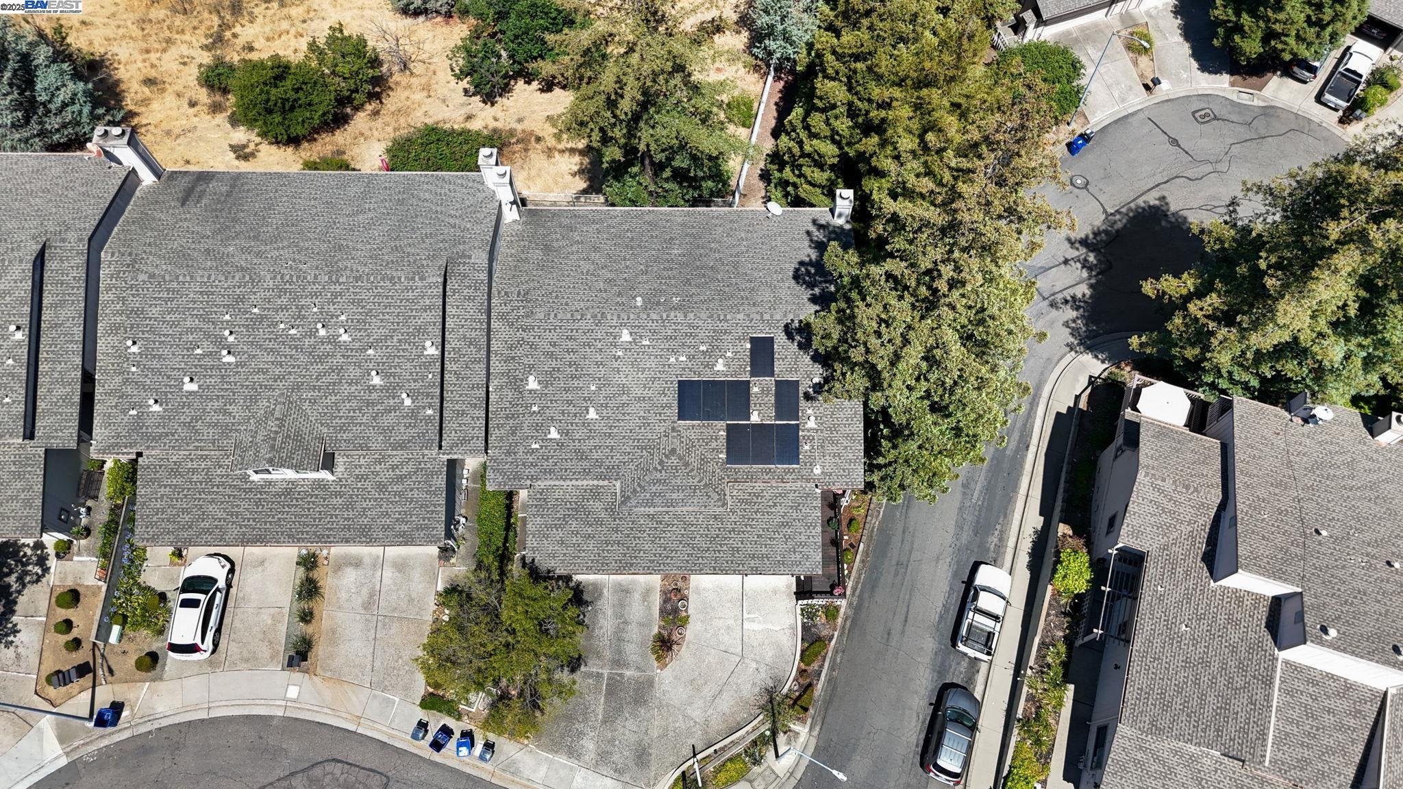 Detail Gallery Image 7 of 33 For 1112 Holmes Way, Hayward,  CA 94541 - 2 Beds | 2/1 Baths