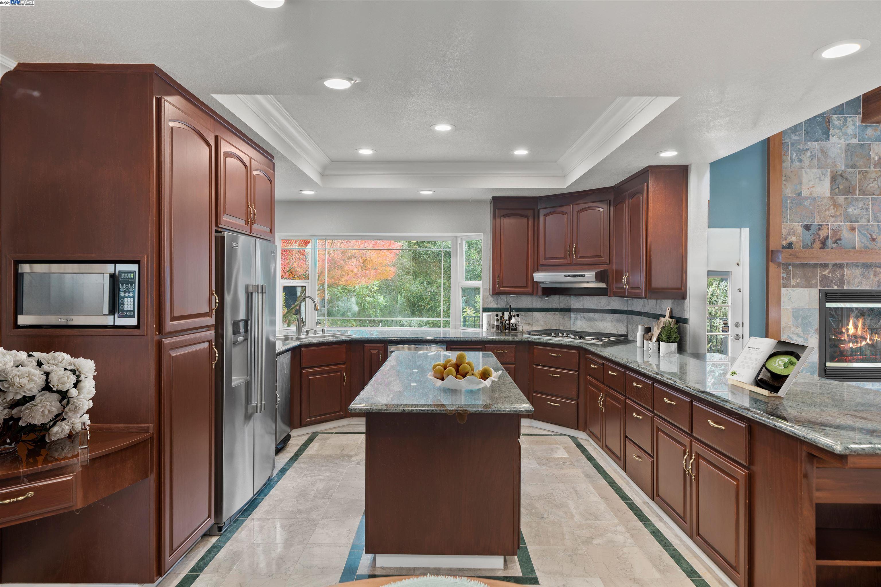 Detail Gallery Image 6 of 59 For 6700 Mill Creek Rd, Fremont,  CA 94539 - 5 Beds | 3 Baths