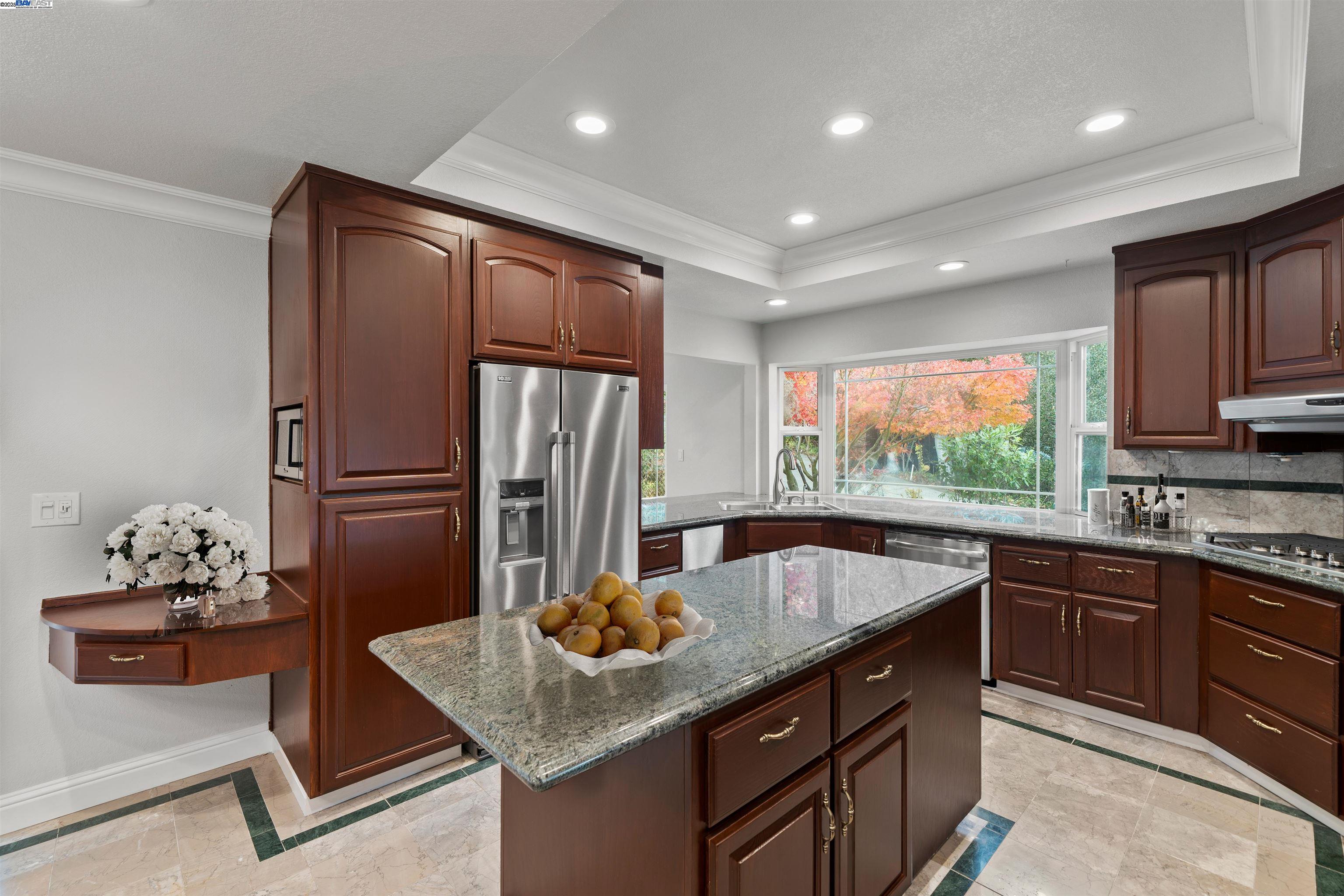 Detail Gallery Image 8 of 59 For 6700 Mill Creek Rd, Fremont,  CA 94539 - 5 Beds | 3 Baths