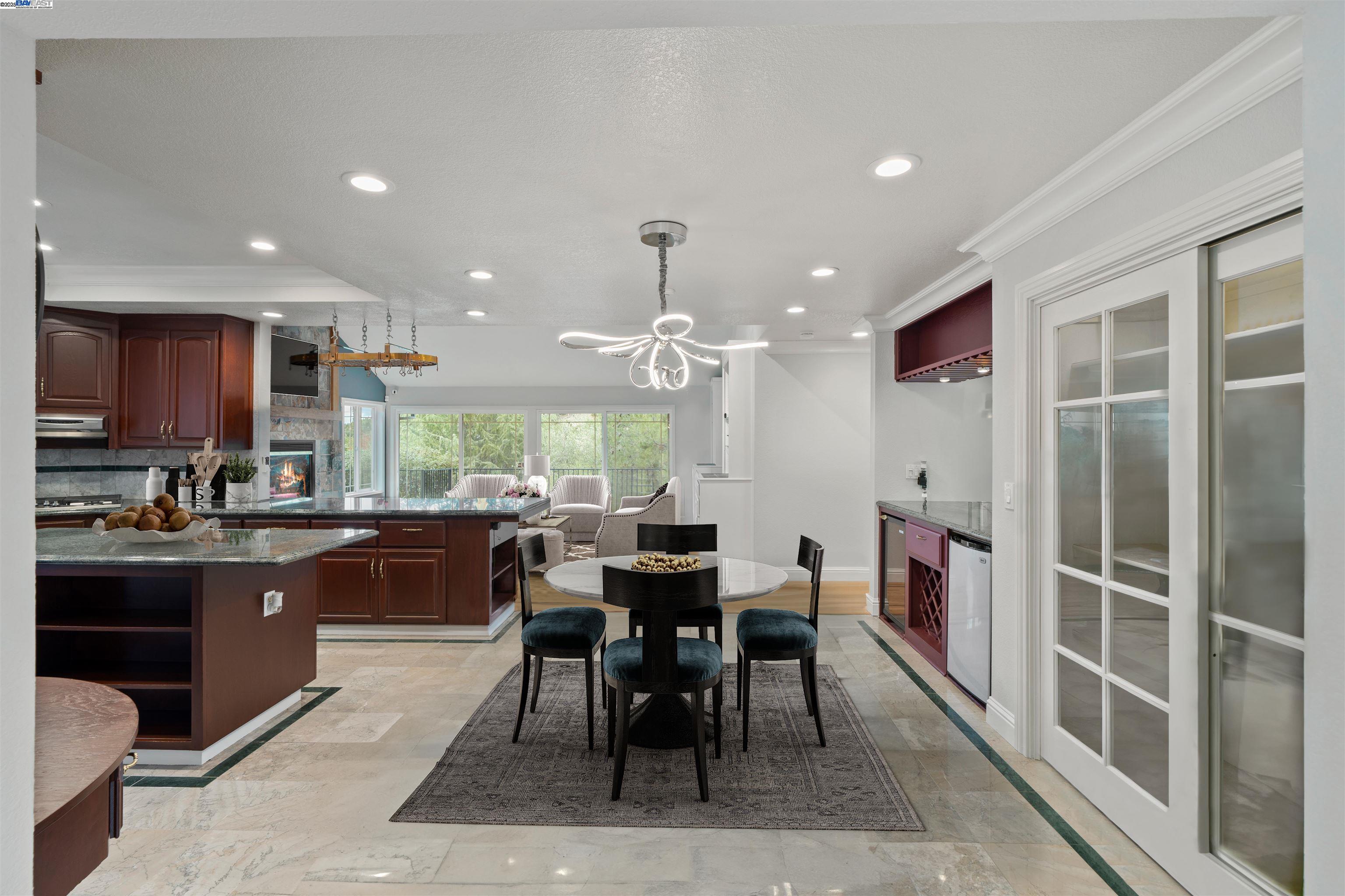 Detail Gallery Image 9 of 59 For 6700 Mill Creek Rd, Fremont,  CA 94539 - 5 Beds | 3 Baths