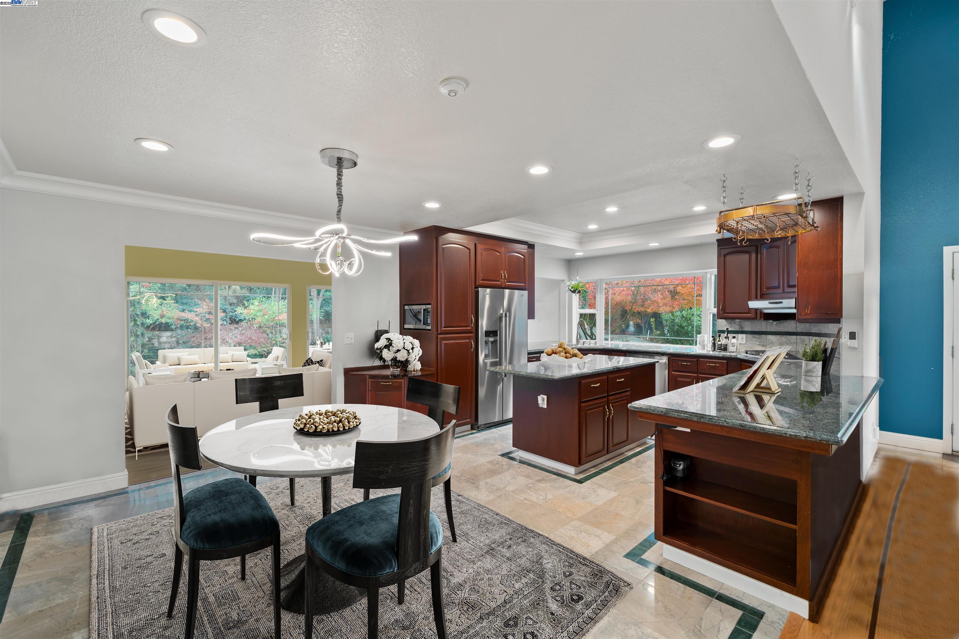 Detail Gallery Image 10 of 59 For 6700 Mill Creek Rd, Fremont,  CA 94539 - 5 Beds | 3 Baths