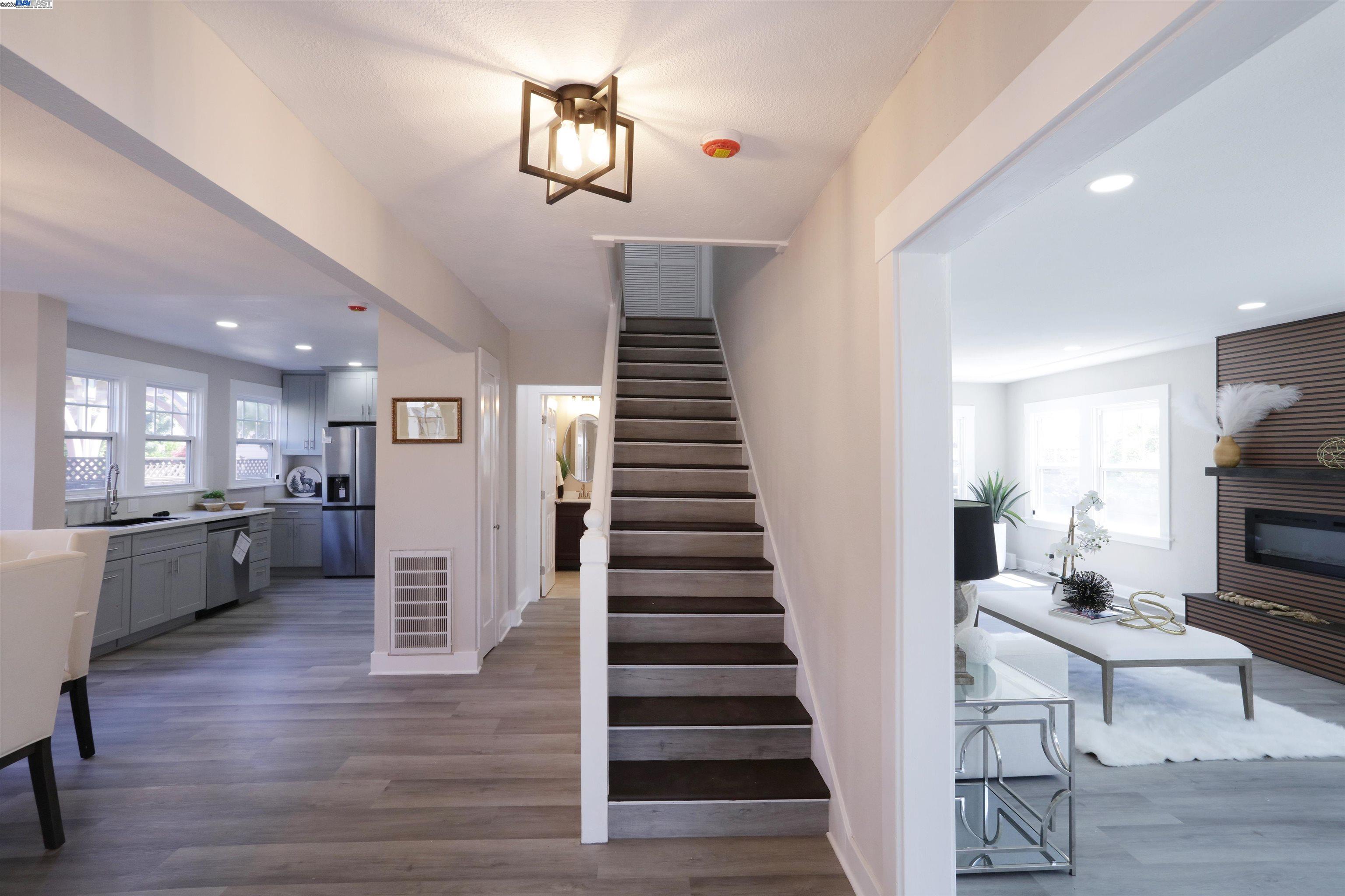 Detail Gallery Image 15 of 36 For 851 Estudillo Ave, San Leandro,  CA 94577 - 4 Beds | 3/1 Baths