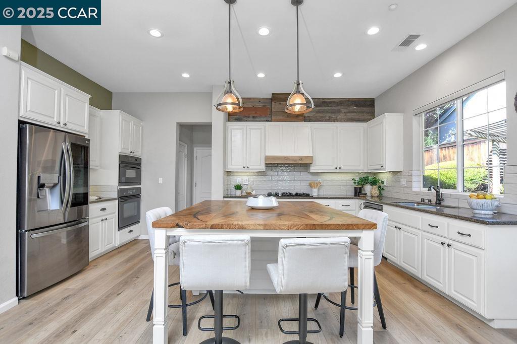 Detail Gallery Image 13 of 40 For 2560 Risebridge Ct, Brentwood,  CA 94513 - 4 Beds | 3 Baths