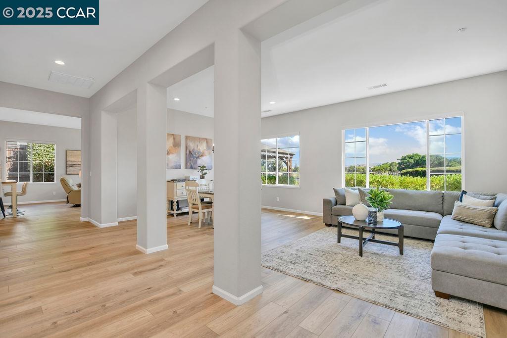 Detail Gallery Image 7 of 40 For 2560 Risebridge Ct, Brentwood,  CA 94513 - 4 Beds | 3 Baths