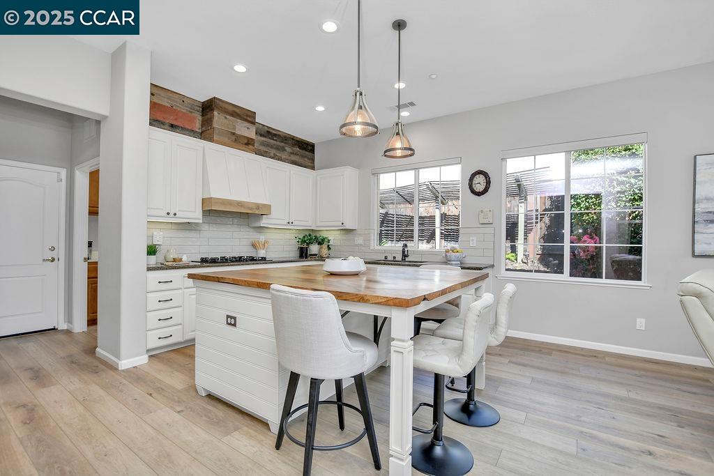 Detail Gallery Image 10 of 40 For 2560 Risebridge Ct, Brentwood,  CA 94513 - 4 Beds | 3 Baths