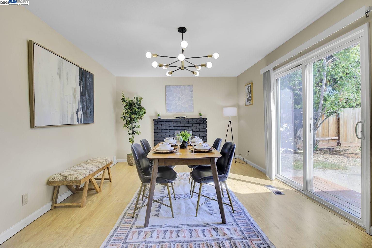 Detail Gallery Image 17 of 43 For 4022 Wilson Ln, Concord,  CA 94521 - 4 Beds | 2 Baths