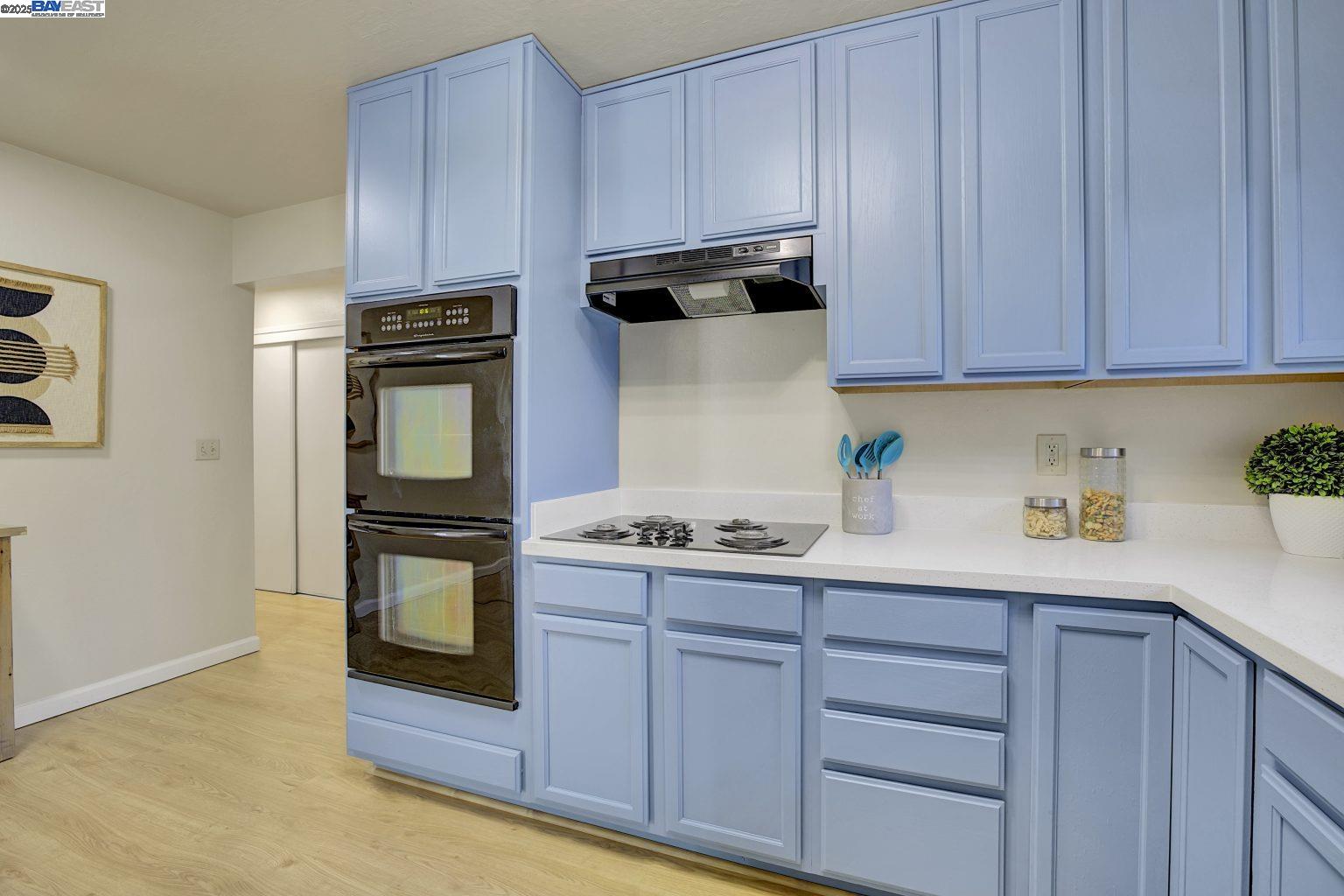 Detail Gallery Image 10 of 43 For 4022 Wilson Ln, Concord,  CA 94521 - 4 Beds | 2 Baths