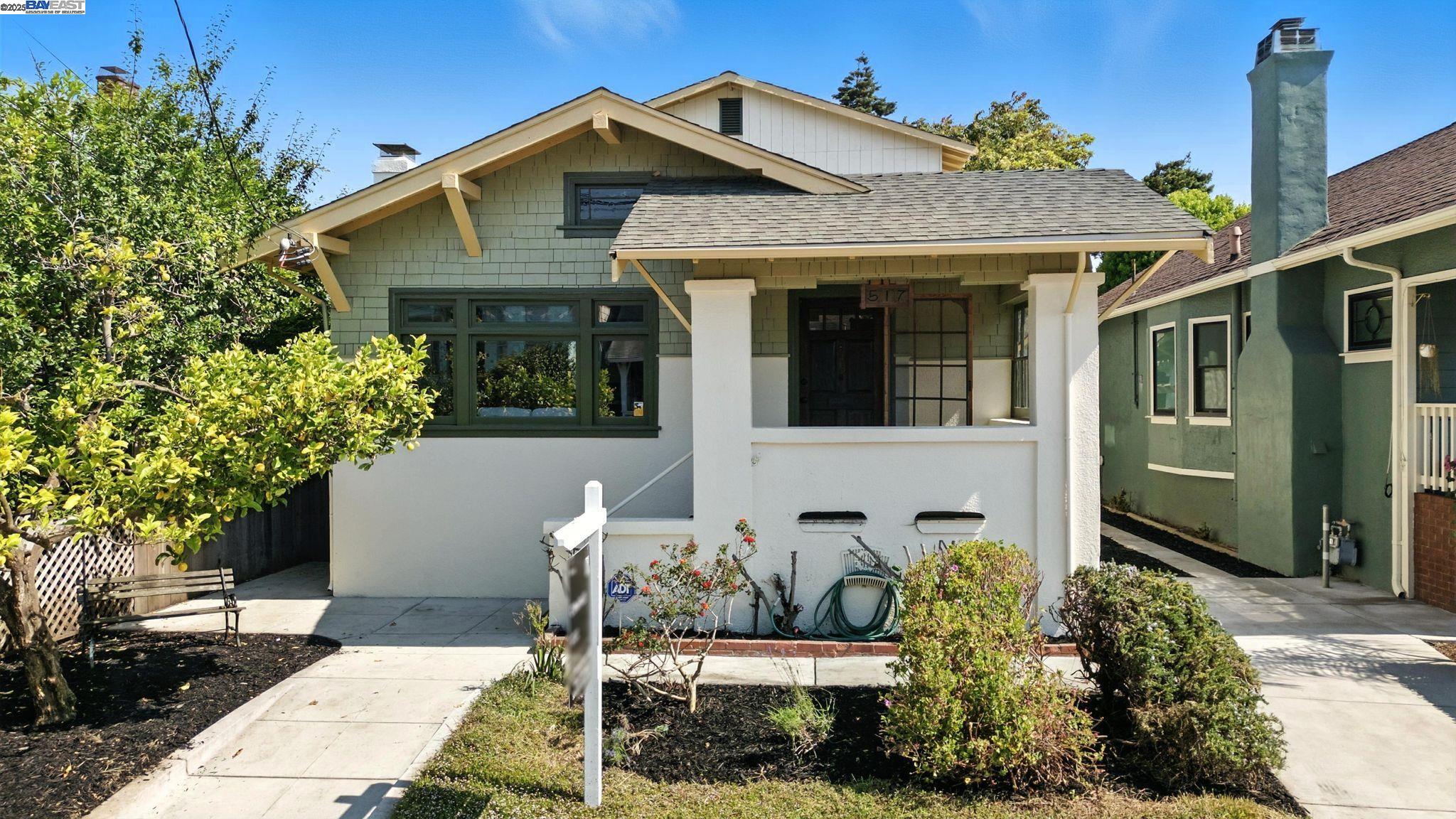 Detail Gallery Image 2 of 48 For 517 Taylor Ave, Alameda,  CA 94501 - 3 Beds | 2 Baths