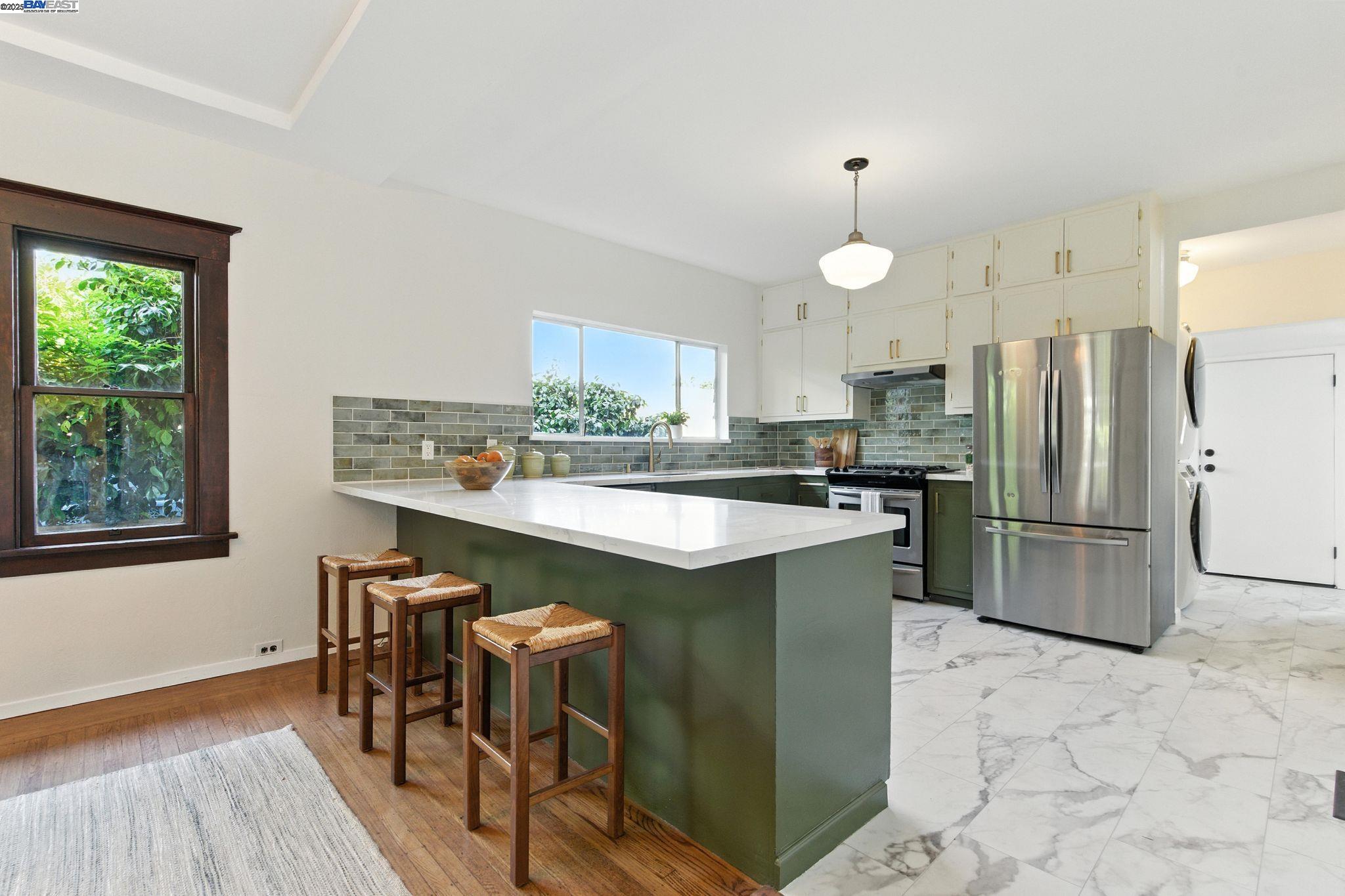 Detail Gallery Image 20 of 48 For 517 Taylor Ave, Alameda,  CA 94501 - 3 Beds | 2 Baths