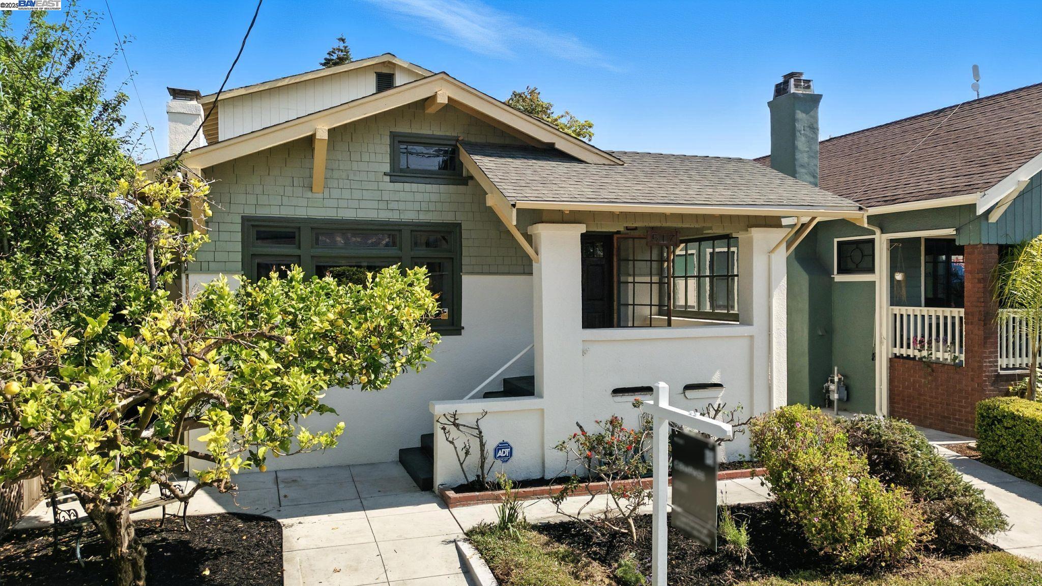 Detail Gallery Image 3 of 48 For 517 Taylor Ave, Alameda,  CA 94501 - 3 Beds | 2 Baths