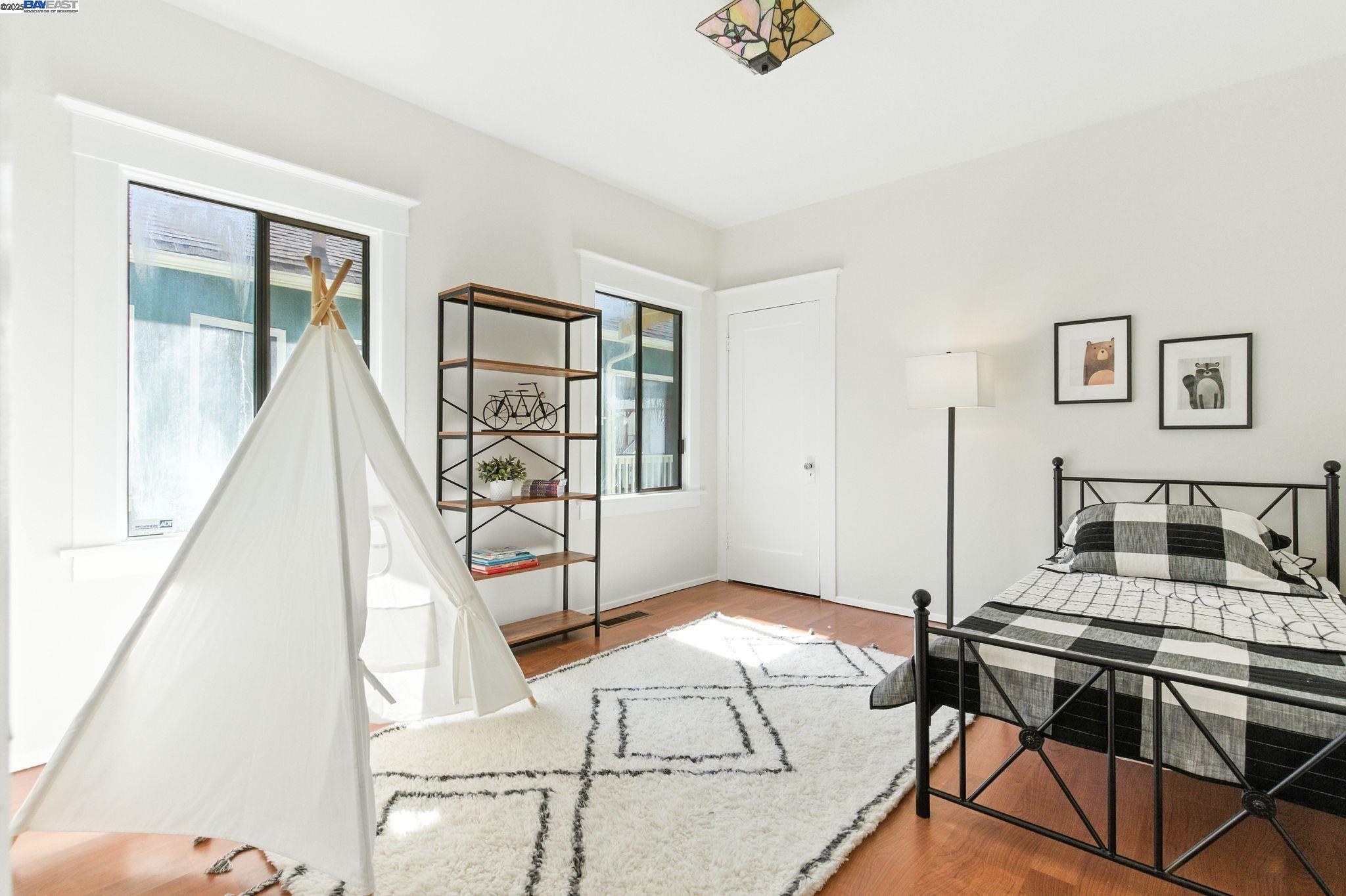 Detail Gallery Image 27 of 48 For 517 Taylor Ave, Alameda,  CA 94501 - 3 Beds | 2 Baths