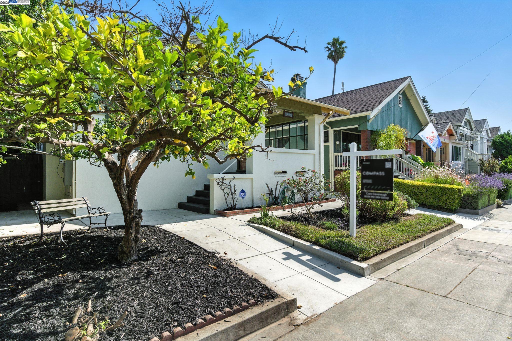 Detail Gallery Image 6 of 48 For 517 Taylor Ave, Alameda,  CA 94501 - 3 Beds | 2 Baths