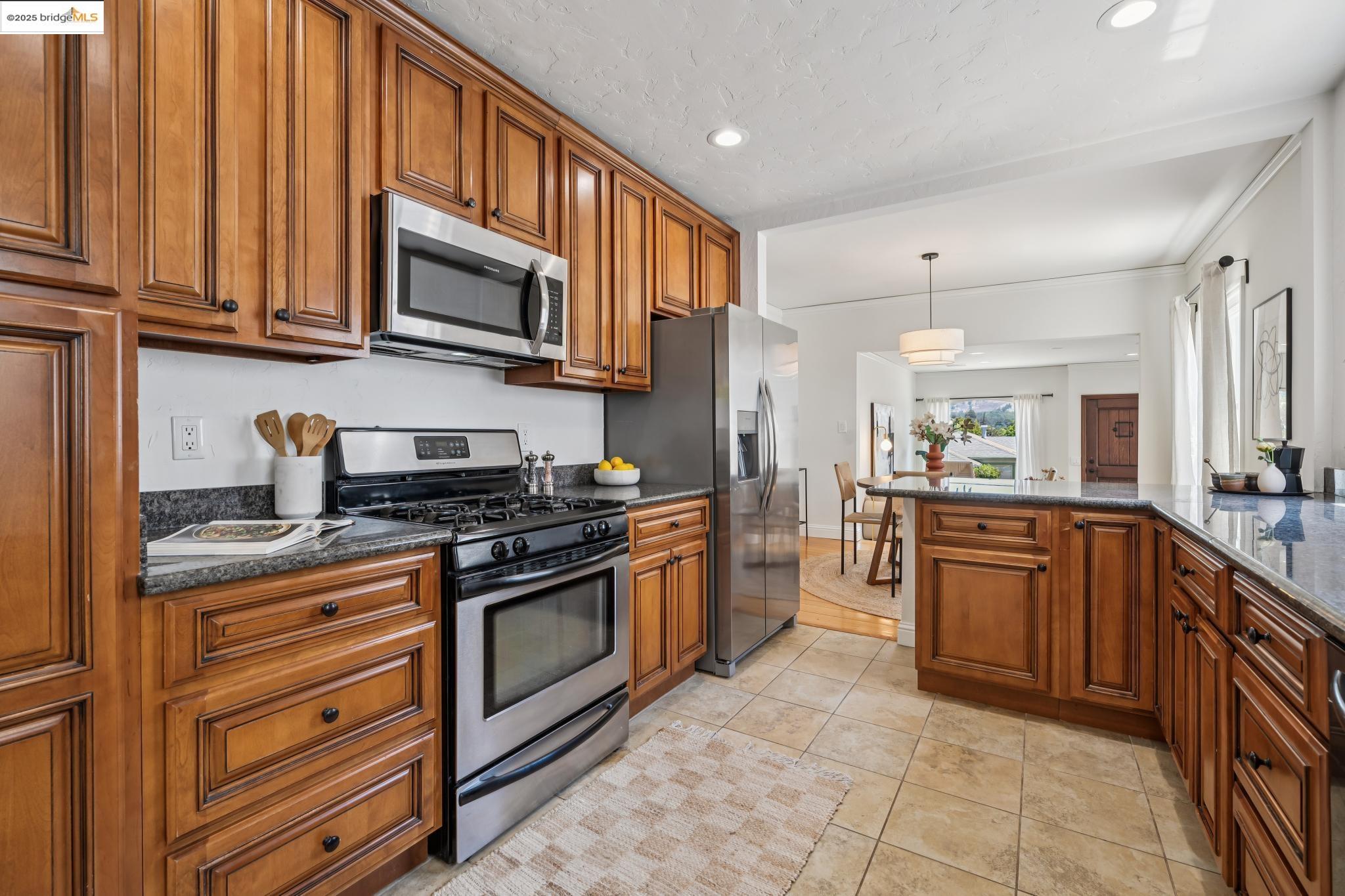 Detail Gallery Image 19 of 60 For 2615 Truman Ave, Oakland,  CA 94605 - 2 Beds | 1 Baths