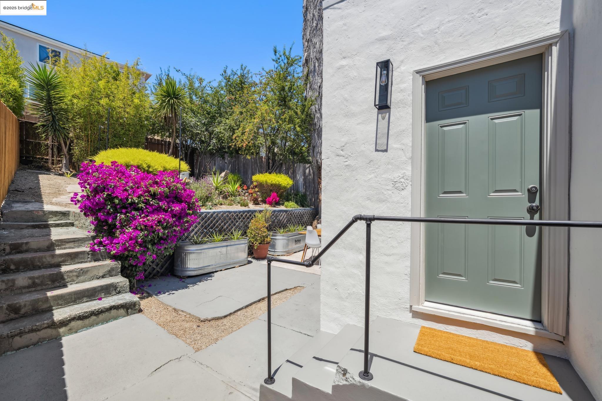 Detail Gallery Image 31 of 60 For 2615 Truman Ave, Oakland,  CA 94605 - 2 Beds | 1 Baths