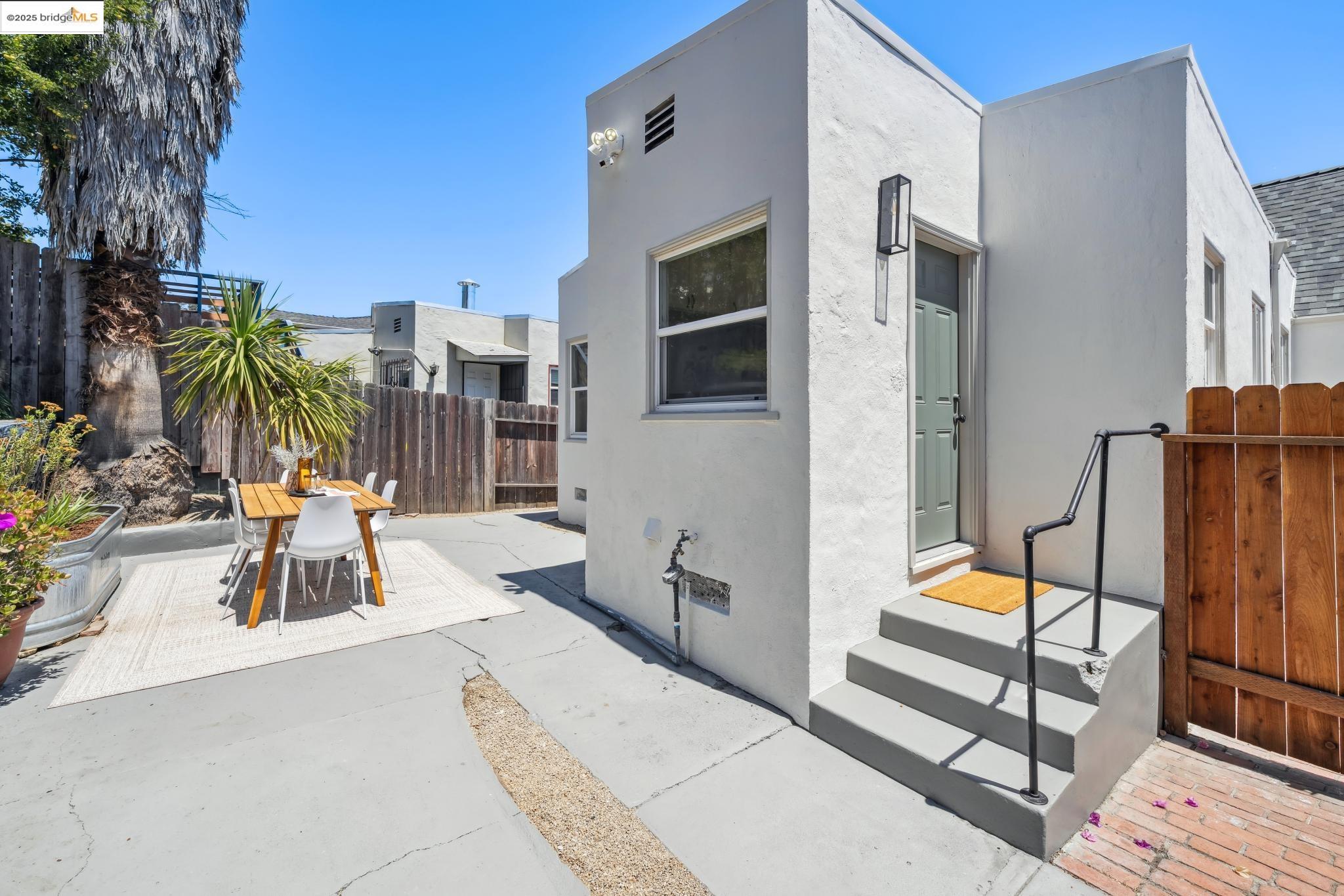 Detail Gallery Image 32 of 60 For 2615 Truman Ave, Oakland,  CA 94605 - 2 Beds | 1 Baths