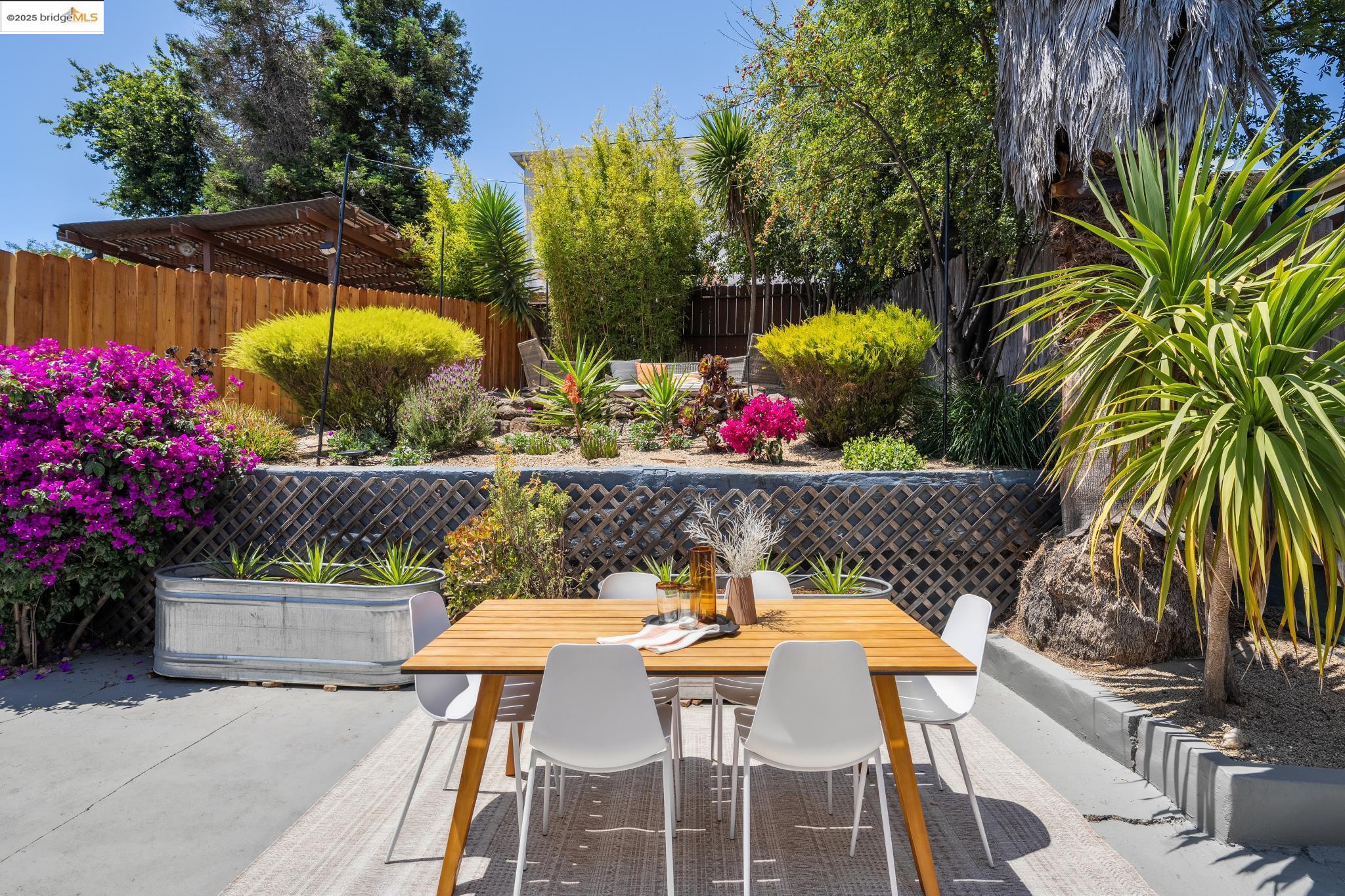 Detail Gallery Image 39 of 60 For 2615 Truman Ave, Oakland,  CA 94605 - 2 Beds | 1 Baths