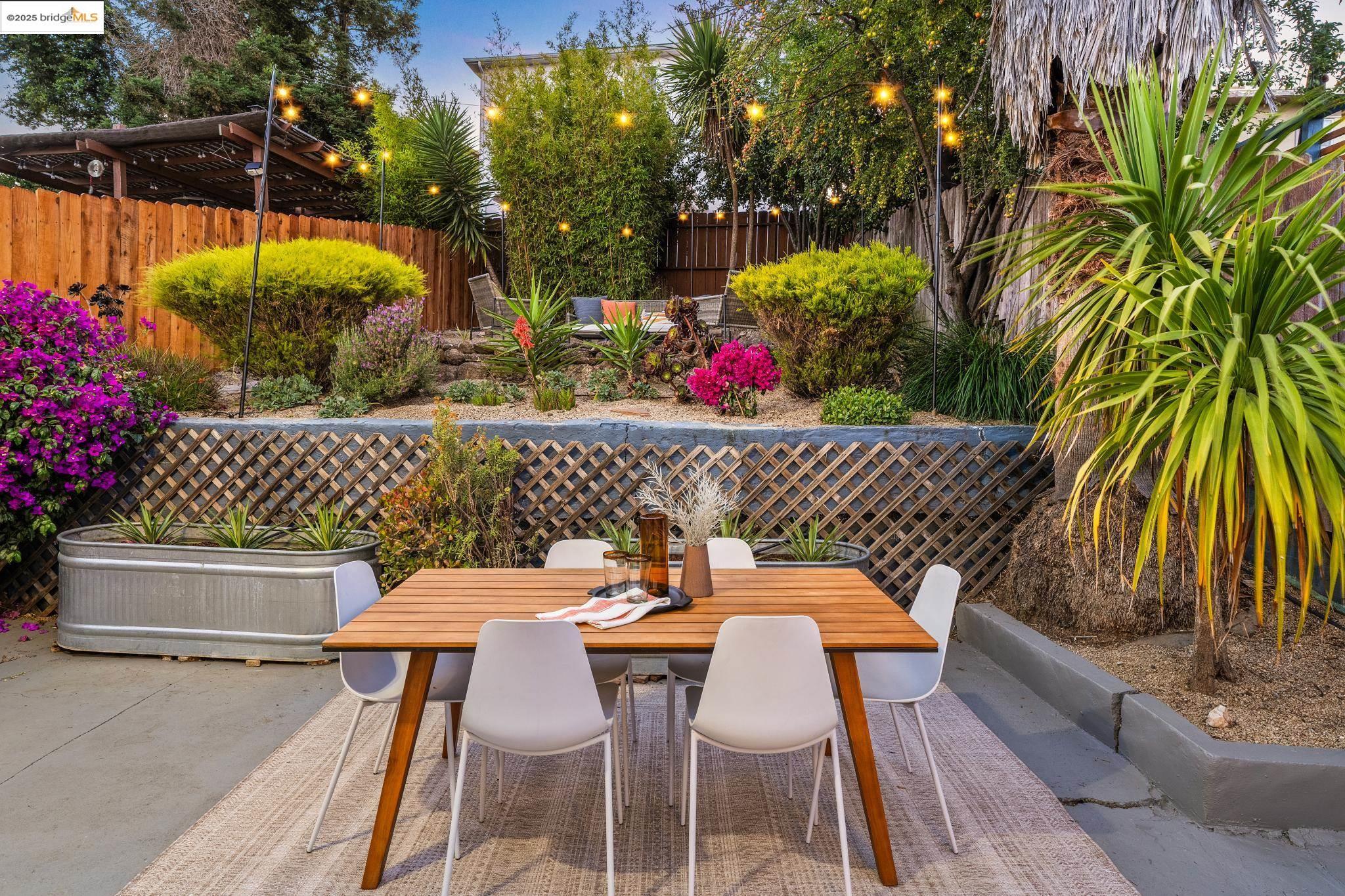 Detail Gallery Image 40 of 60 For 2615 Truman Ave, Oakland,  CA 94605 - 2 Beds | 1 Baths