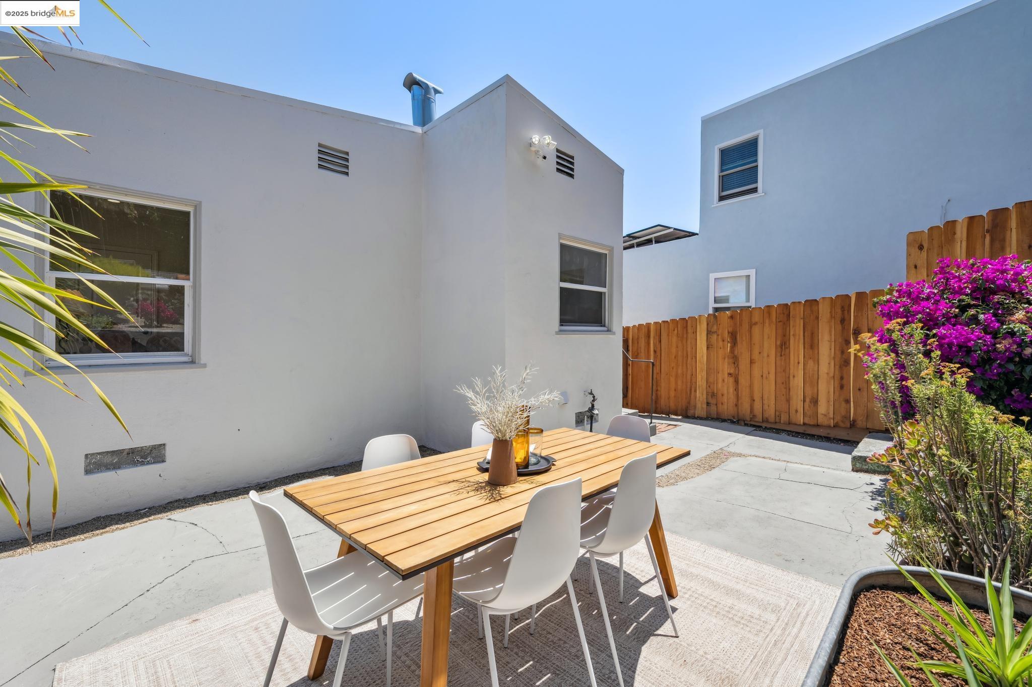 Detail Gallery Image 41 of 60 For 2615 Truman Ave, Oakland,  CA 94605 - 2 Beds | 1 Baths