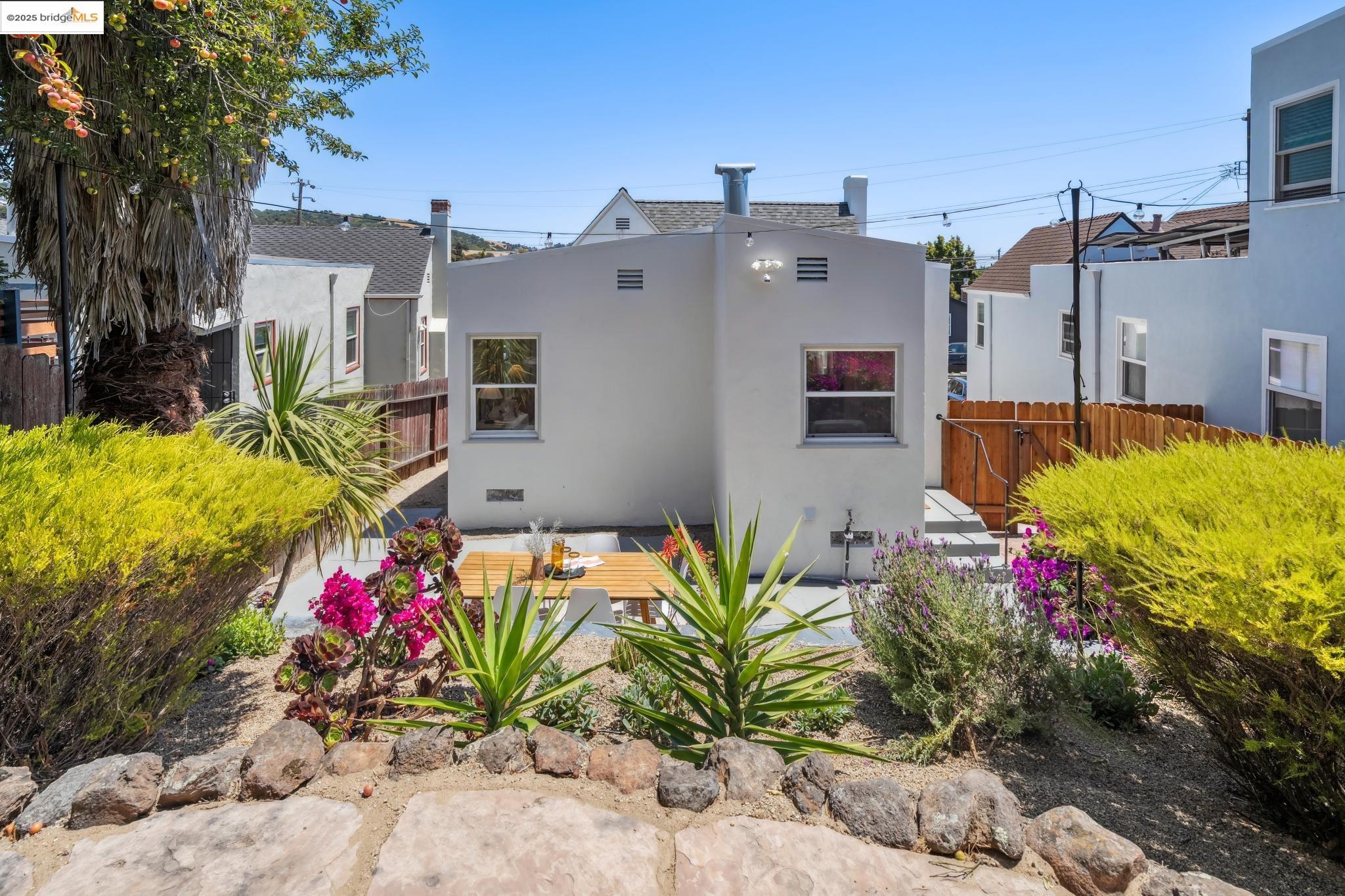 Detail Gallery Image 44 of 60 For 2615 Truman Ave, Oakland,  CA 94605 - 2 Beds | 1 Baths