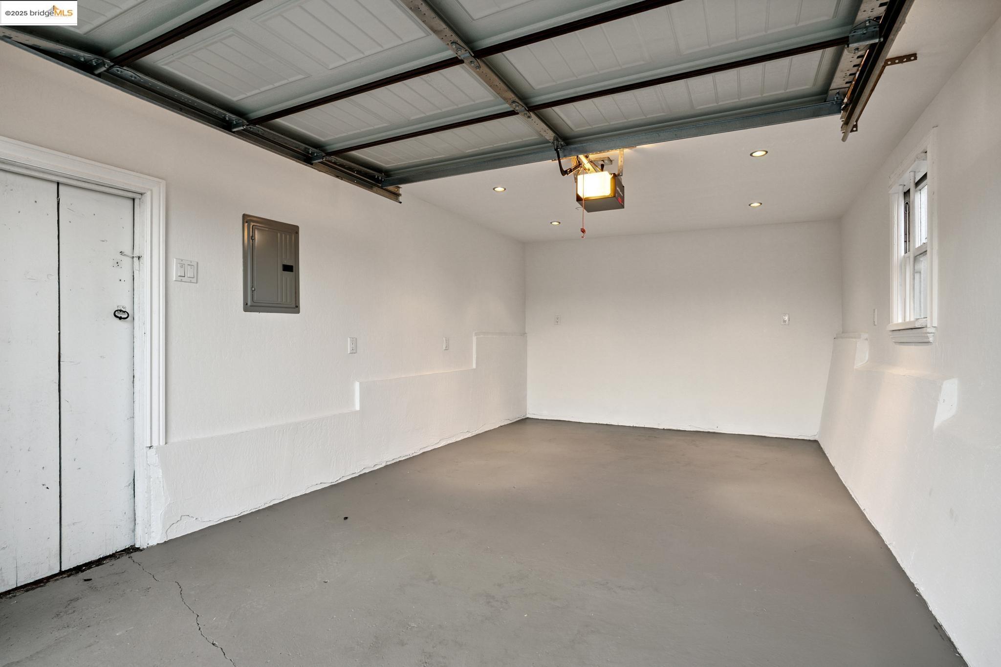 Detail Gallery Image 54 of 60 For 2615 Truman Ave, Oakland,  CA 94605 - 2 Beds | 1 Baths